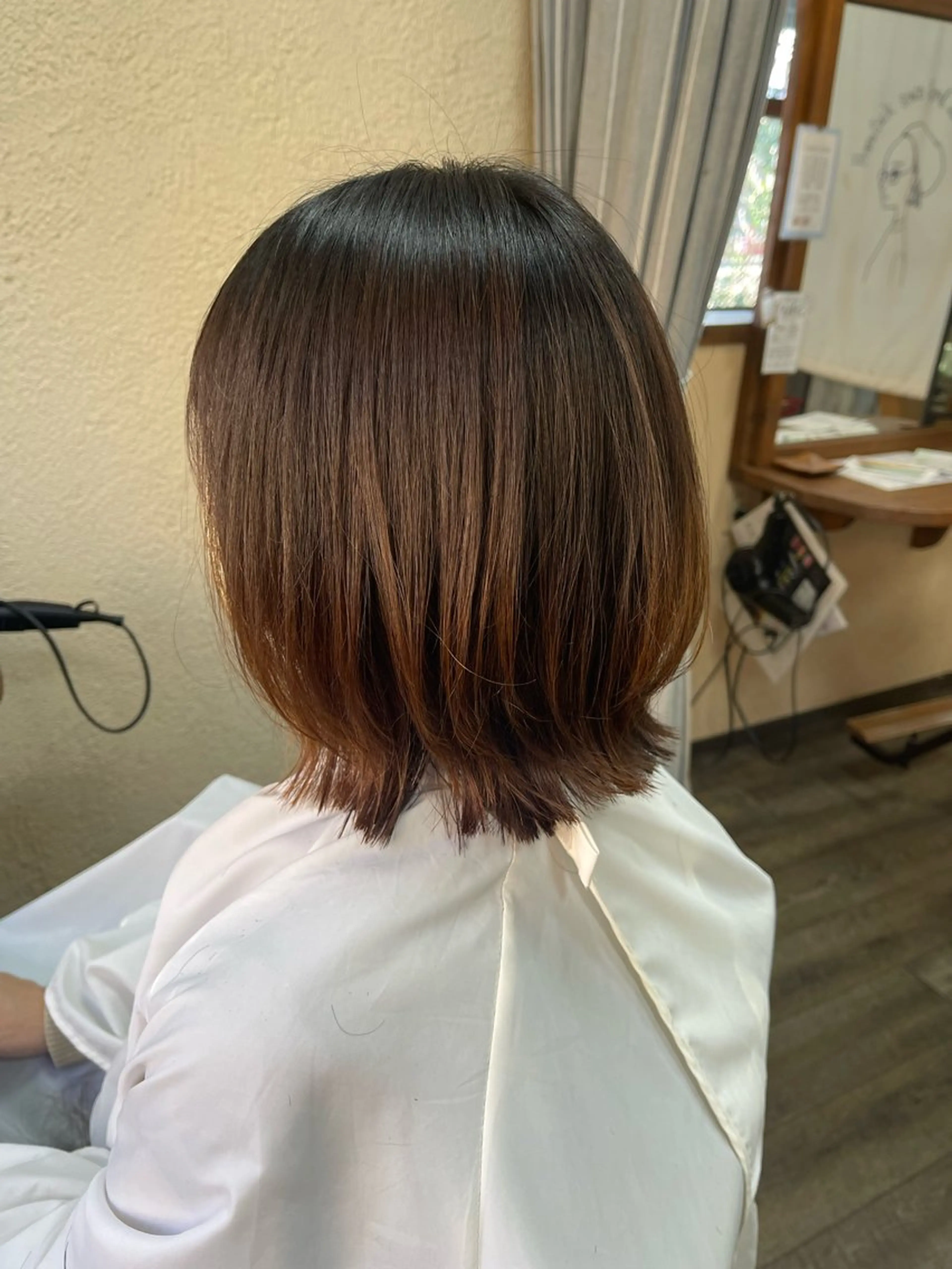 ミディアム ボブレイヤー ボブ レイヤーカット カット 磧本 祐里恵のヘアスタイル
