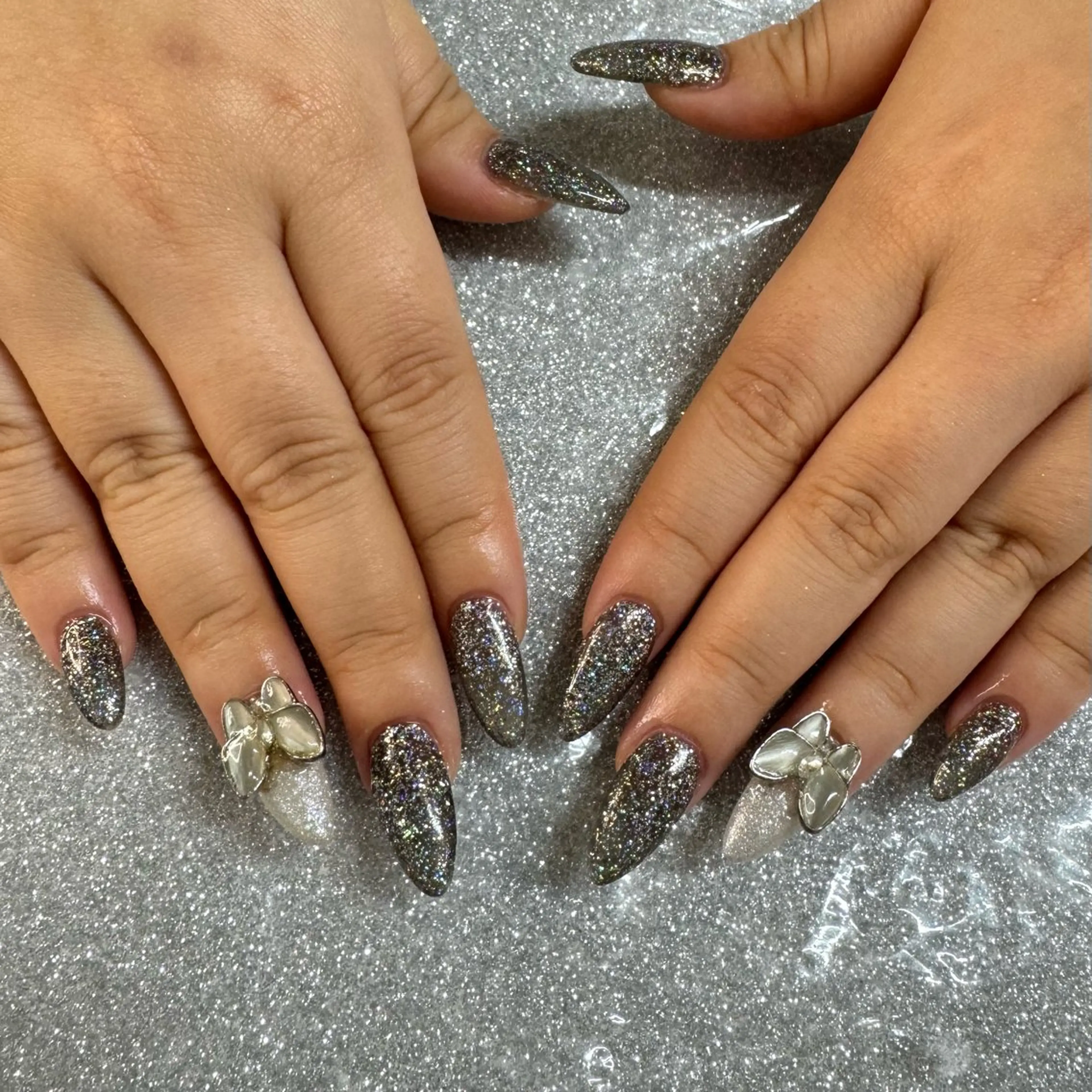 ネイル ハンドネイル VIERU 🌈🎀💖のネイルデザイン