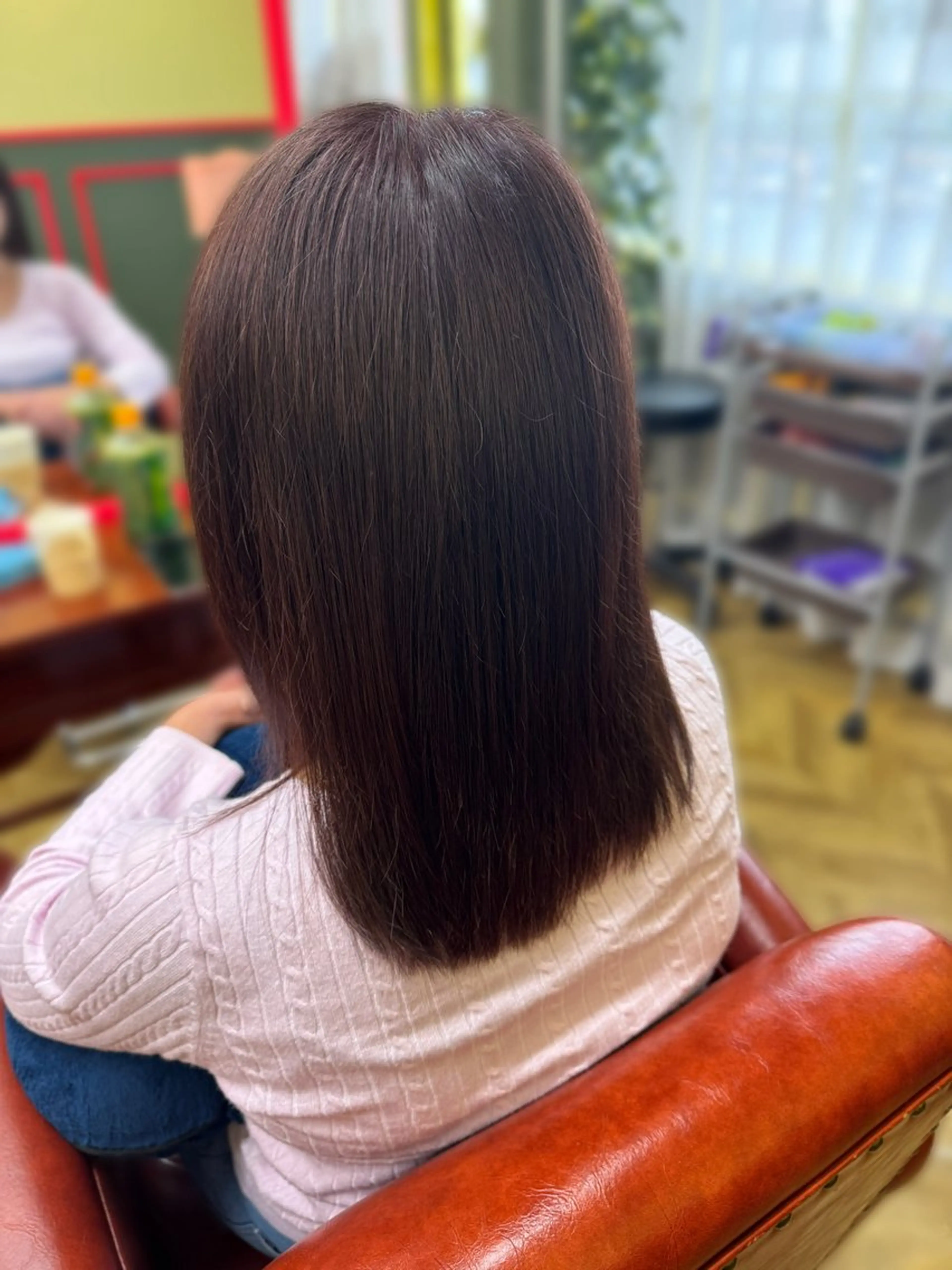 ミディアム カラー ブラウンカラー ピンクカラー ピンクブラウン ヘアカラー 米倉 麻衣のヘアスタイル