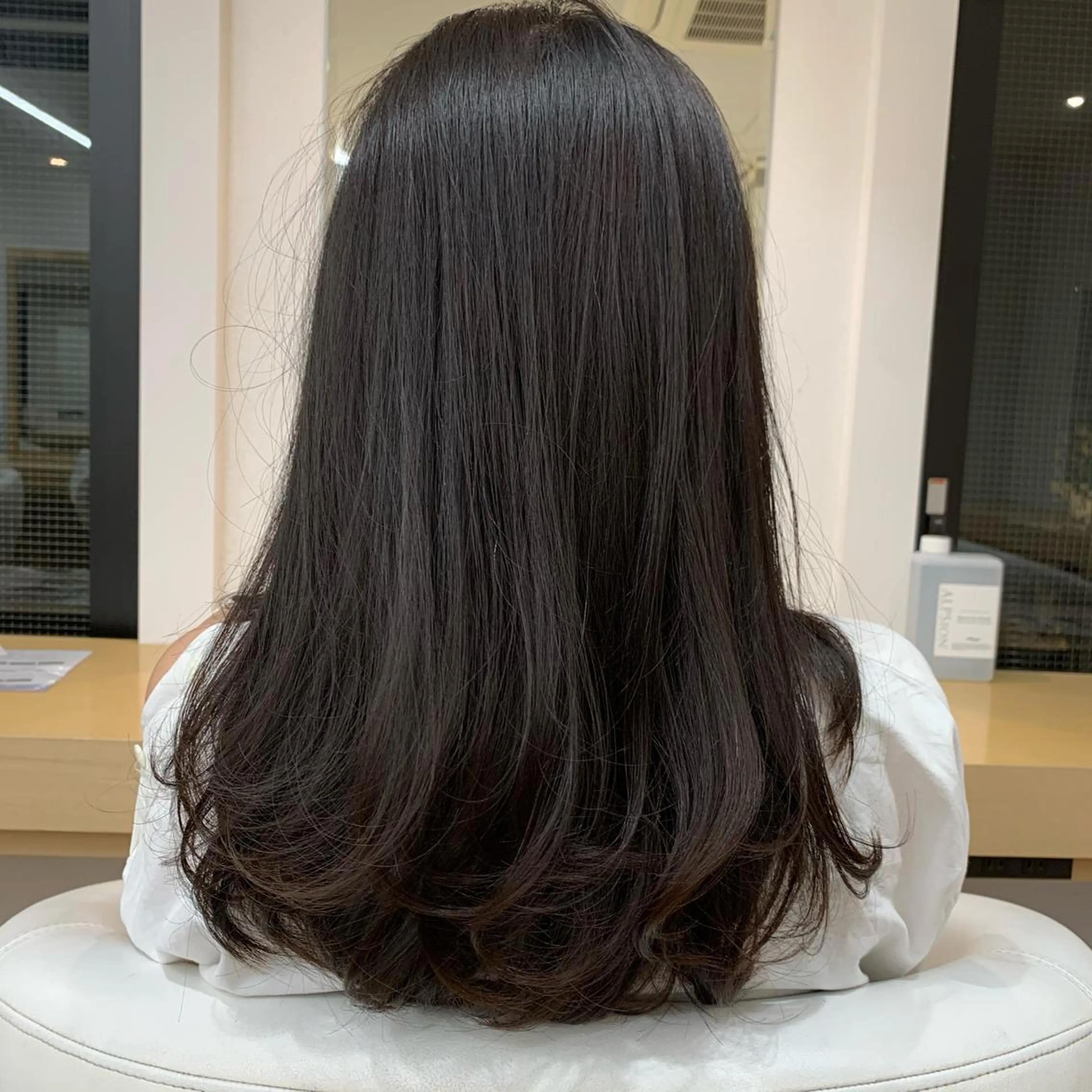 セミロング 大谷 菜月のヘアスタイル