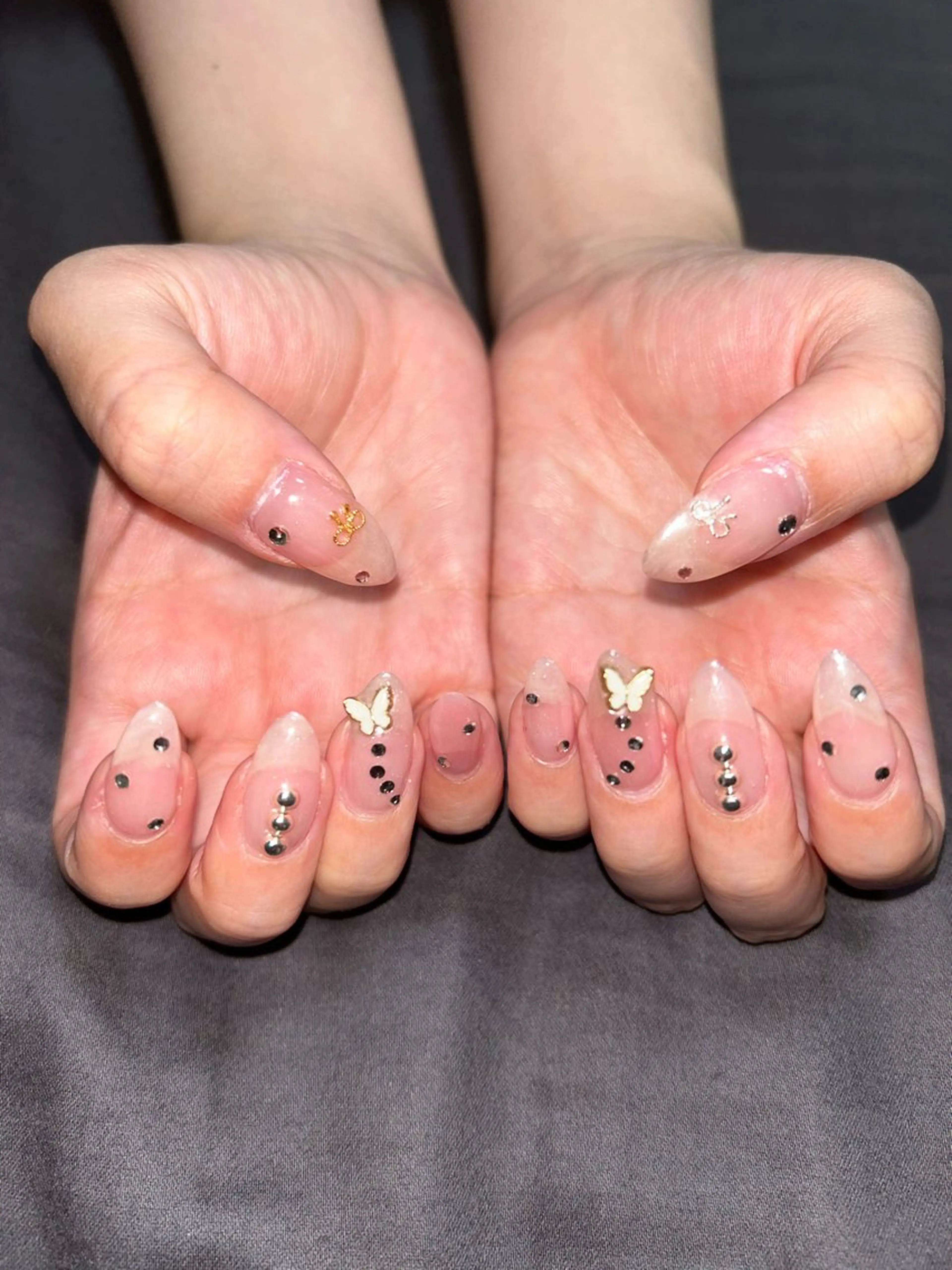 ネイル オーロラネイル ハンドネイル 鈴木 すみれのネイルデザイン