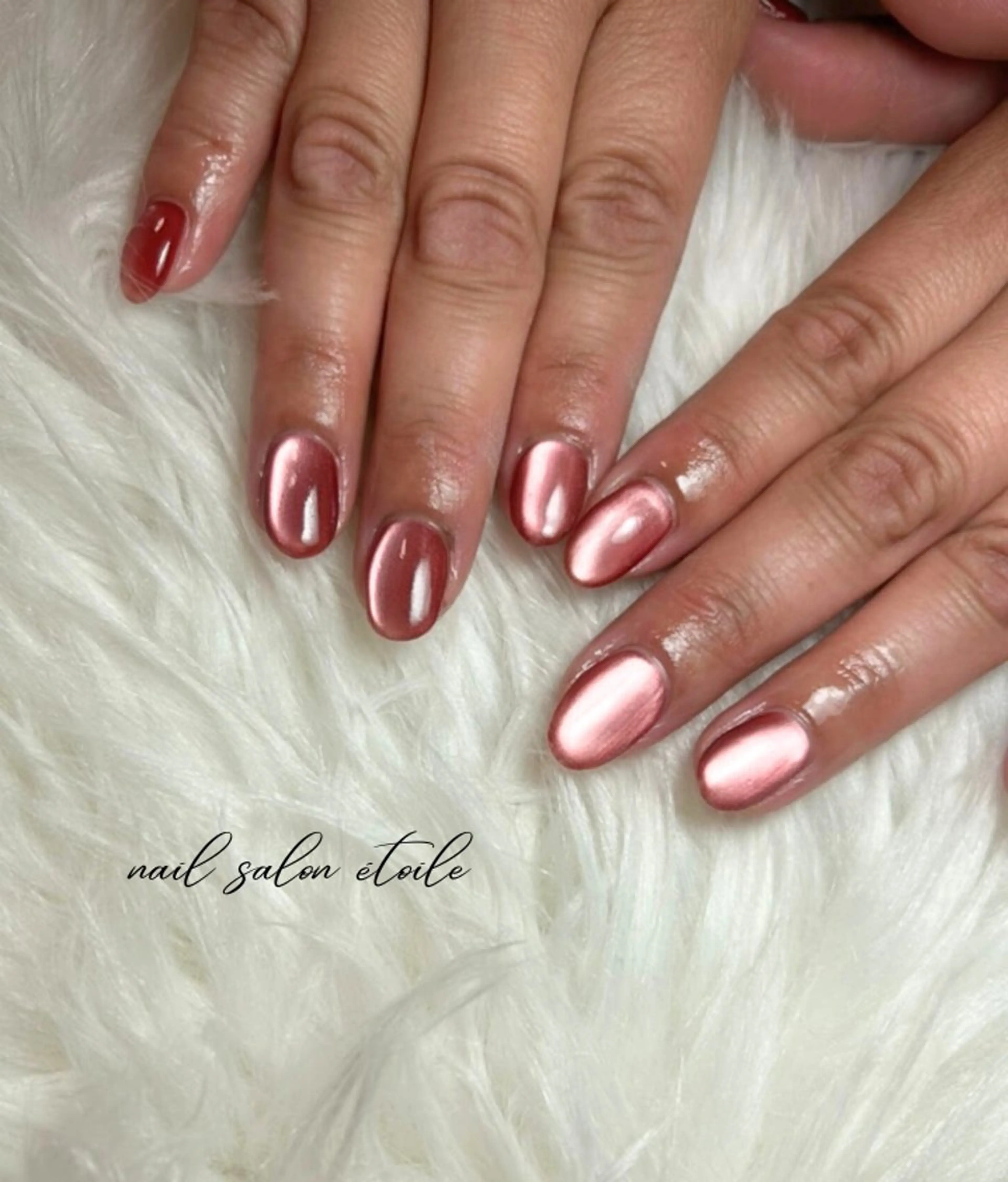 ネイル ボルドー 氷ネイル・うるうるネイル マグネットネイル 赤色 ハンドネイル nail salon étoileのネイルデザイン