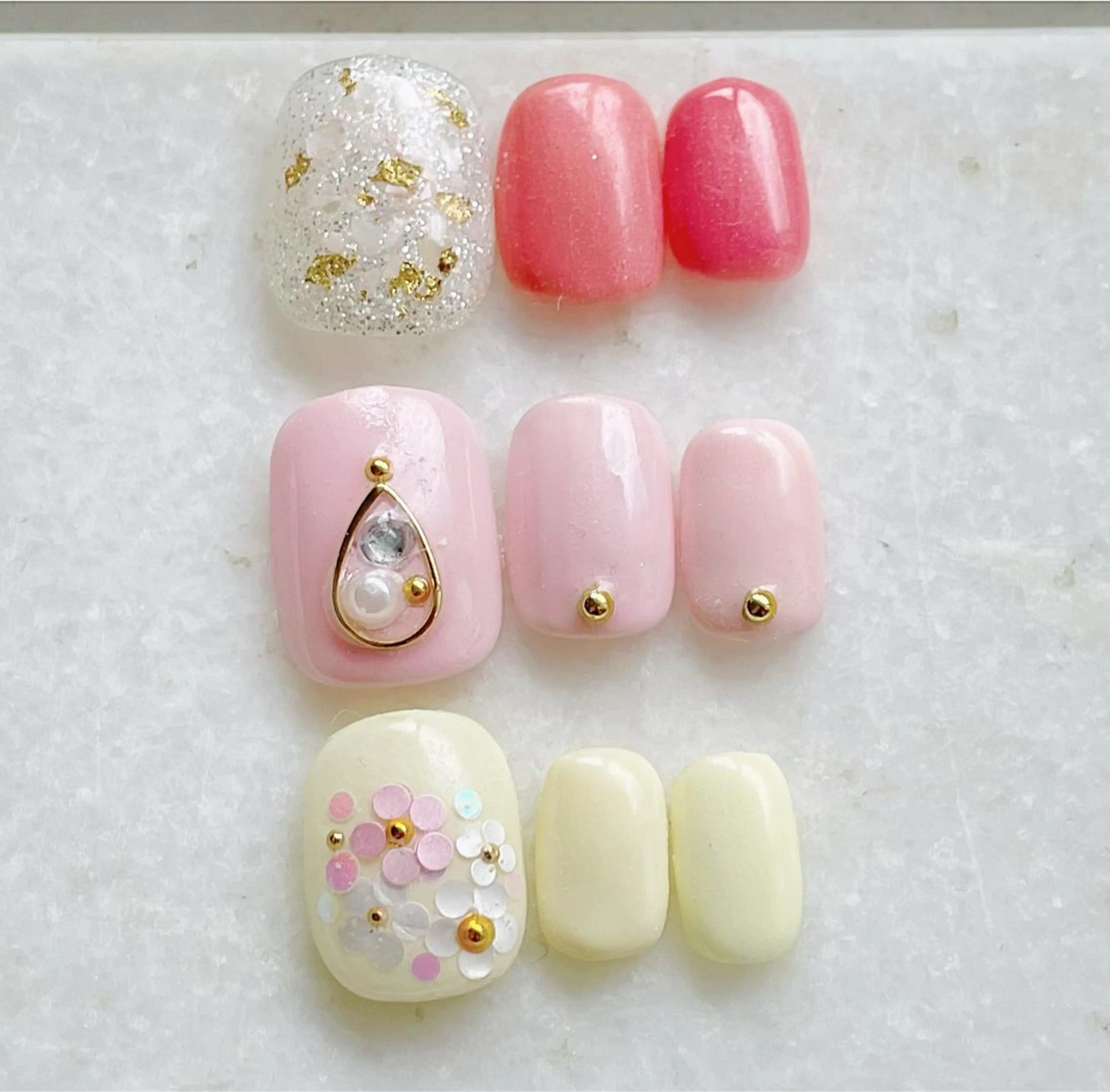 ネイル フットネイル ジェルネイル キラキラネイル パラジェル フットネイル Satomi  のネイルデザイン