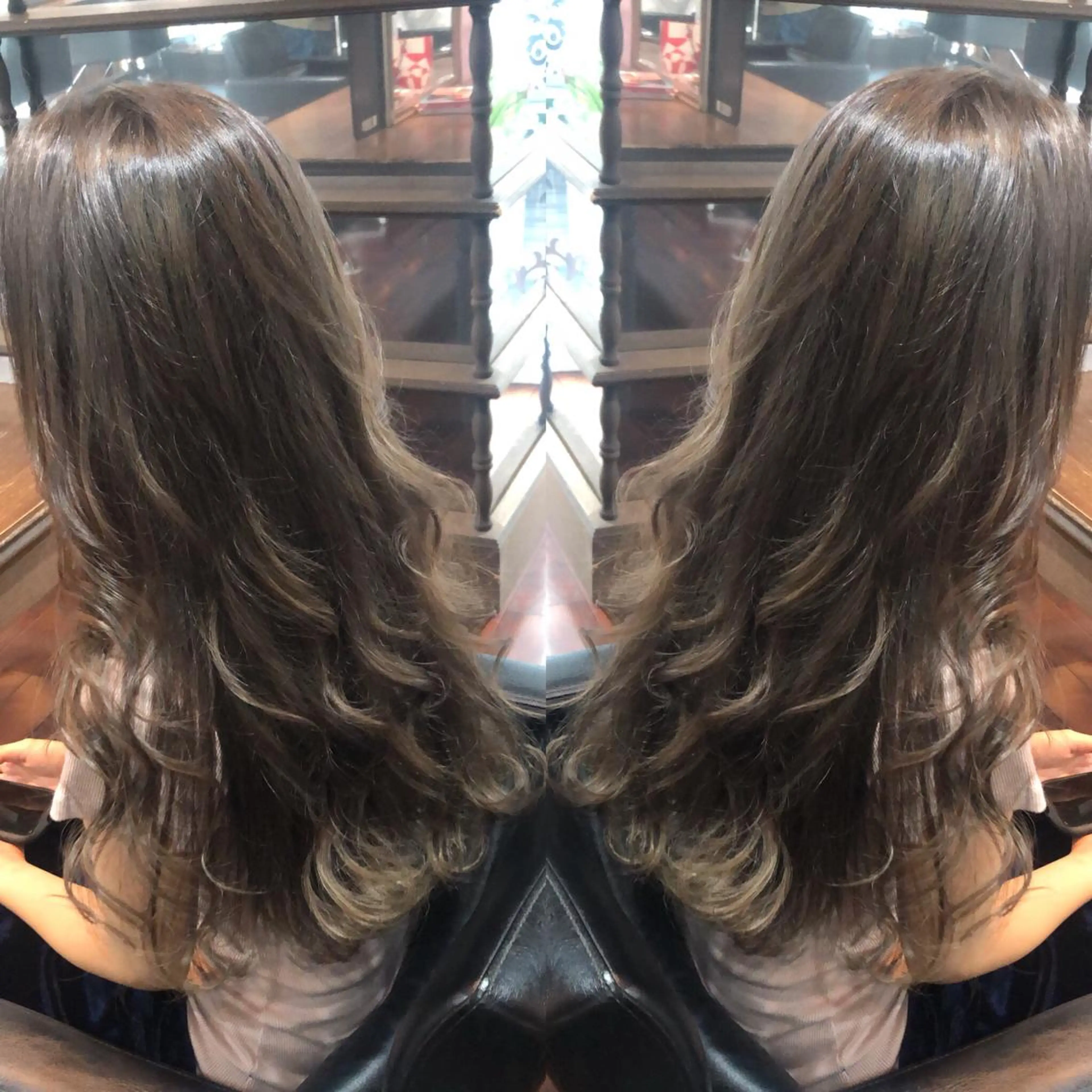 ロング カラー カット ヘアカラー トリートメント 吉本 yoshimotoのヘアスタイル