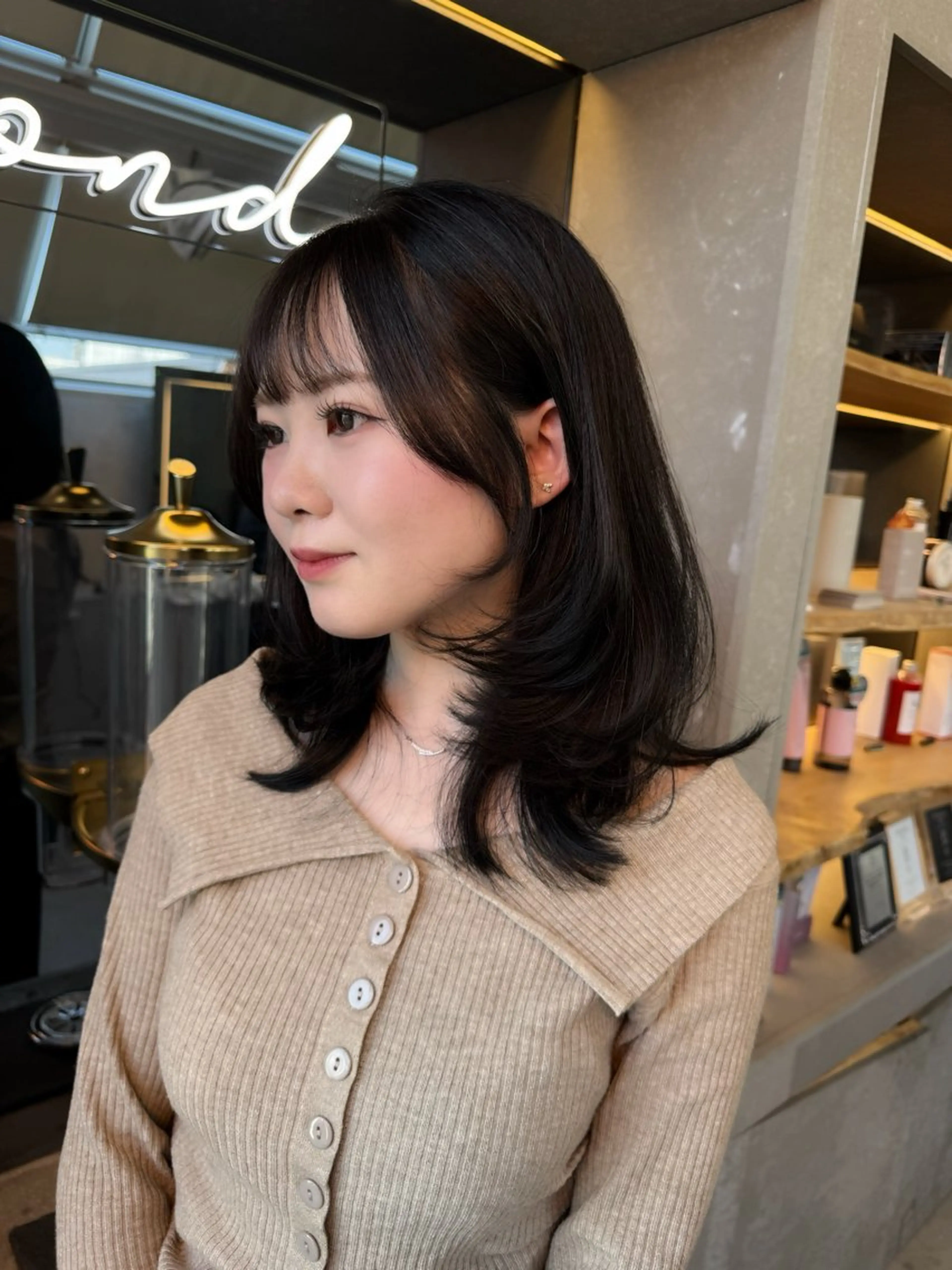 ミディアム ミディアムレイヤー 顔周りカット レイヤーカット カット ヘアカラー トリートメント 韓国レイヤー/髪質 改善🎀ちなみのヘアスタイル