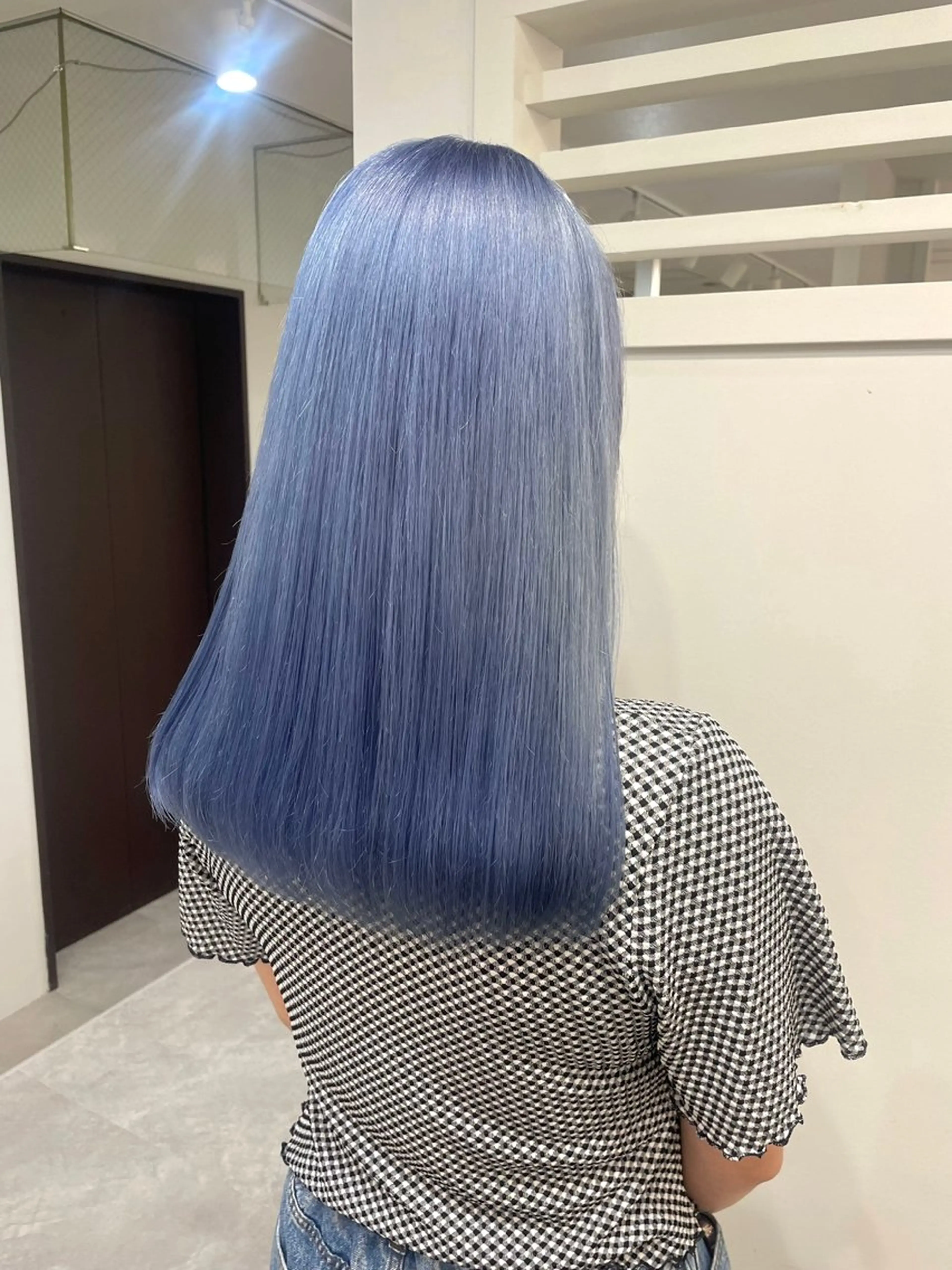 ロング カラー ブリーチ ブルーカラー シルバー ダブルカラーVia/ airi♡のヘアスタイル