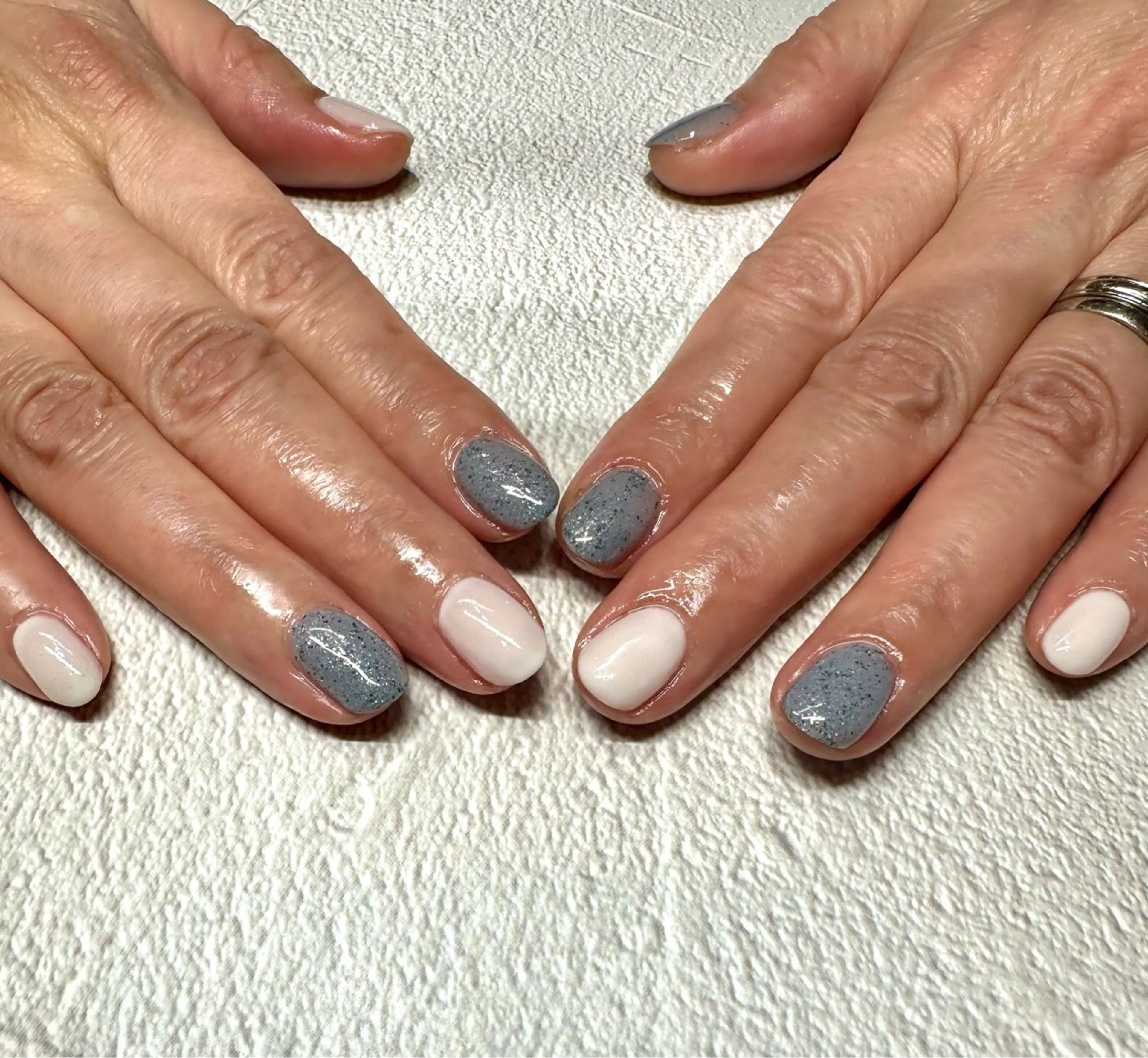 ネイル ブルー ホワイト Ueda Rieのネイルデザイン