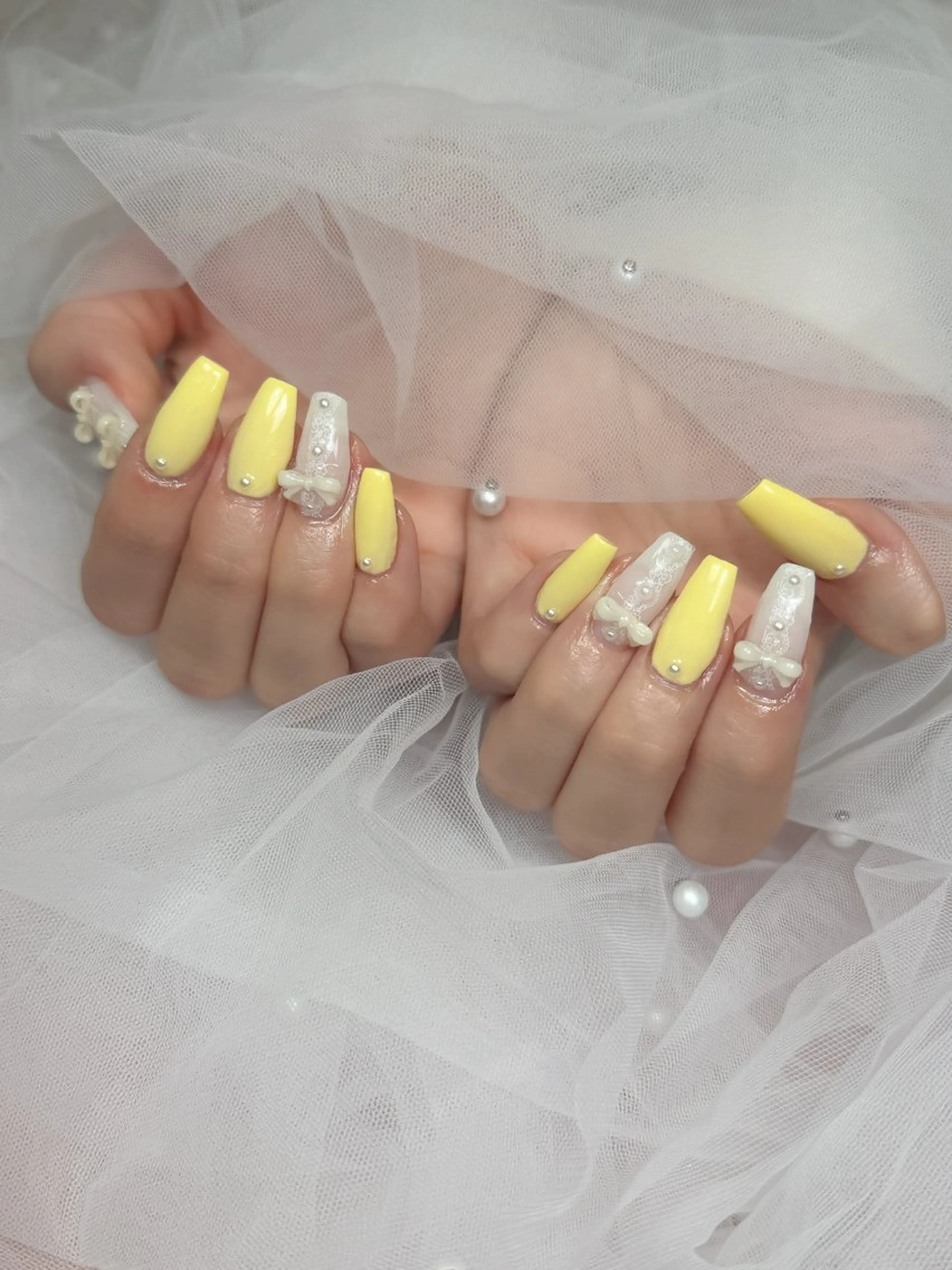 ネイル アートネイル レース 黄色 ハンドネイル Haney. MEIのネイルデザイン