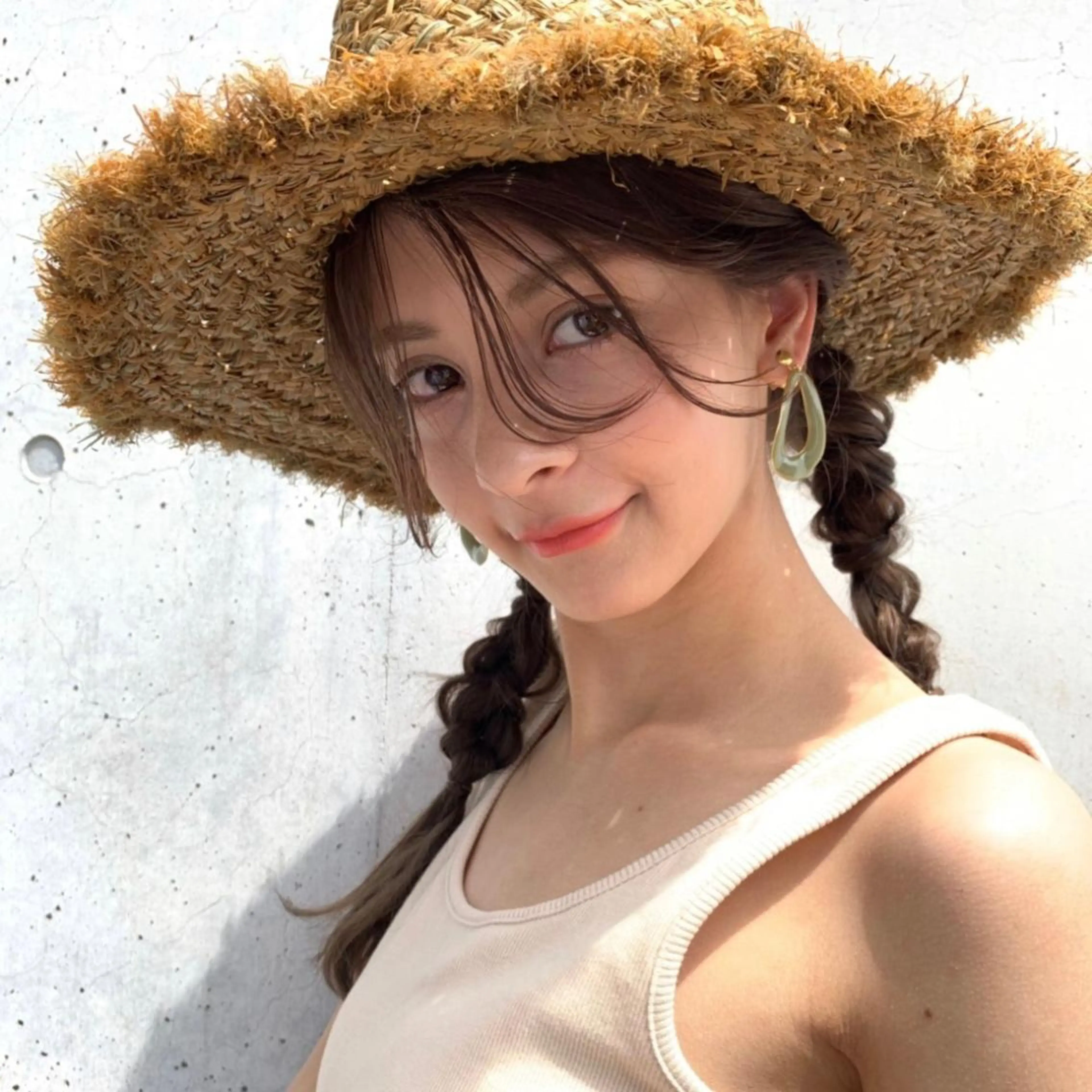 セミロング カラー ヘアアレンジ グレージュ 韓国ヘア /男女☘️ 細江 美紅のヘアスタイル