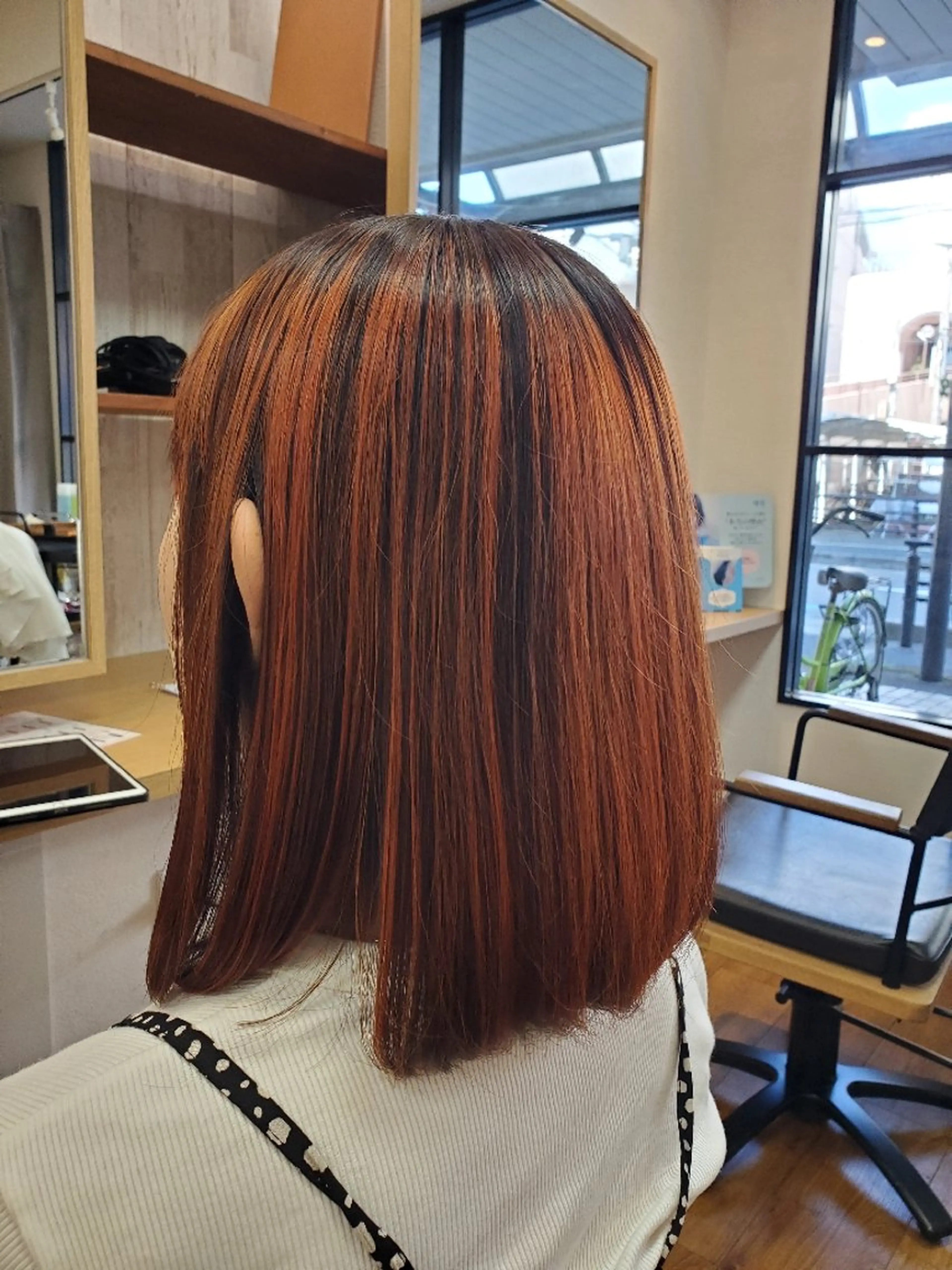 ミディアム 近森 美帆[モーラ高石店]のヘアスタイル