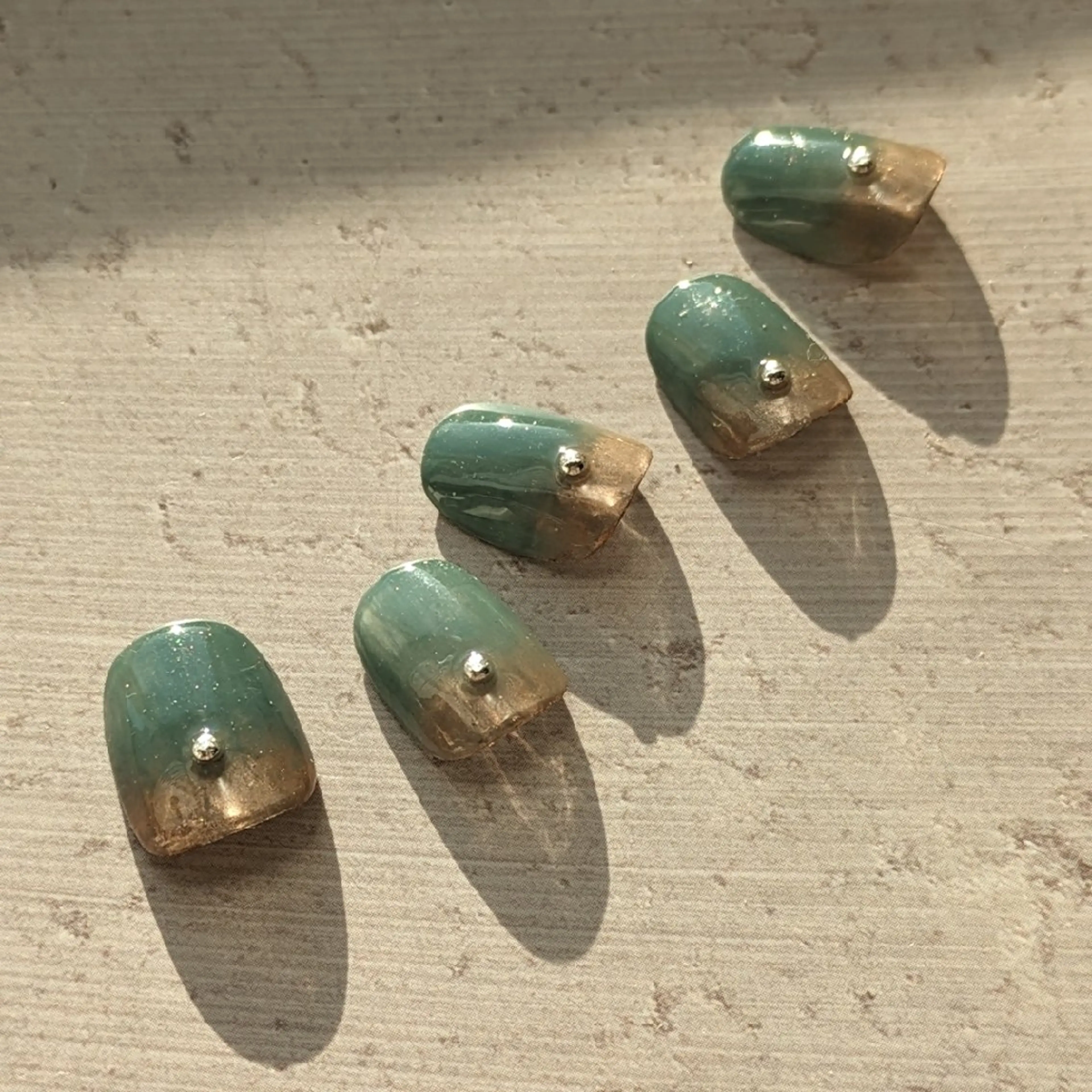 ネイル アートネイル jolie  ISIHARAのネイルデザイン