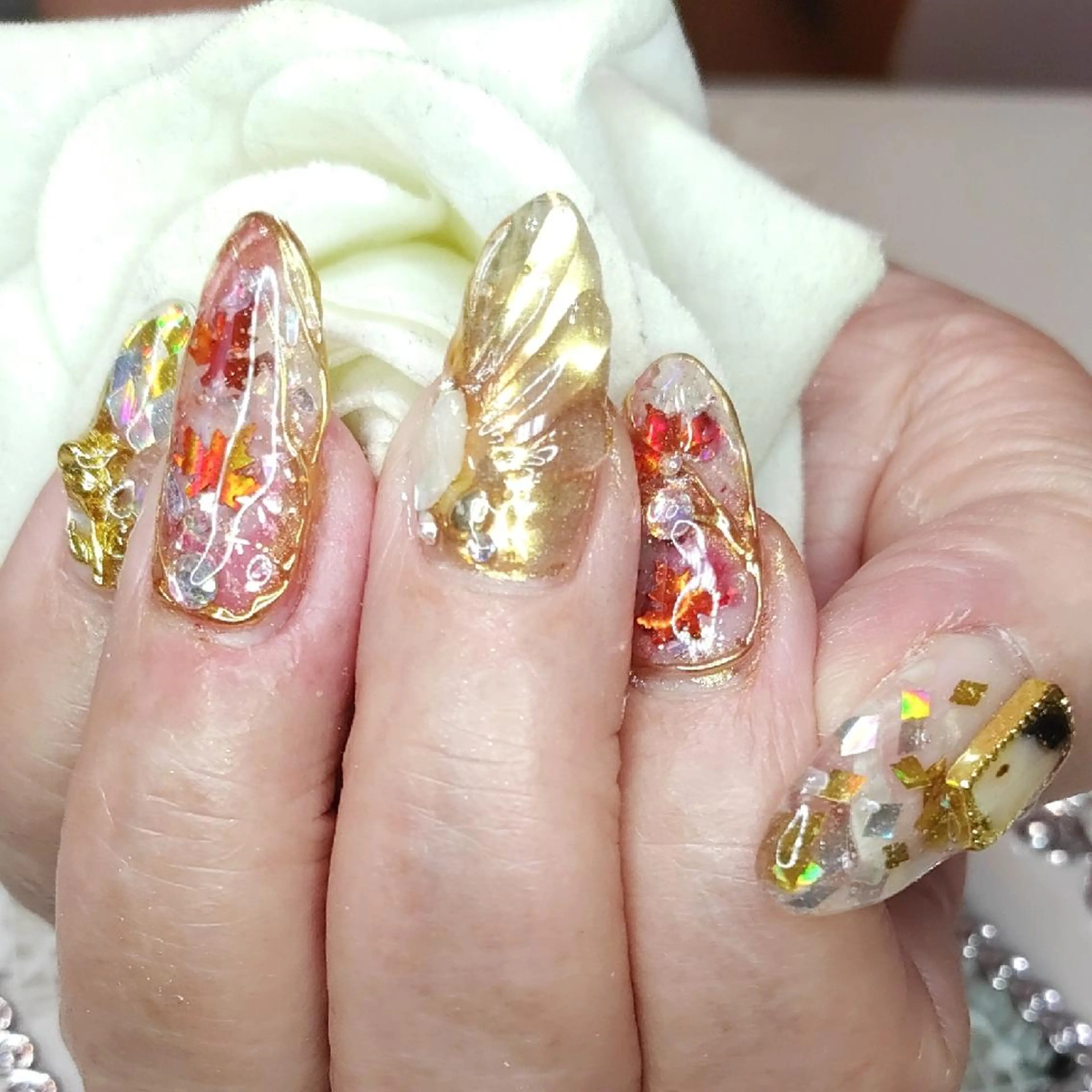 ネイル エステとネイル ローズコンフォートのネイルデザイン