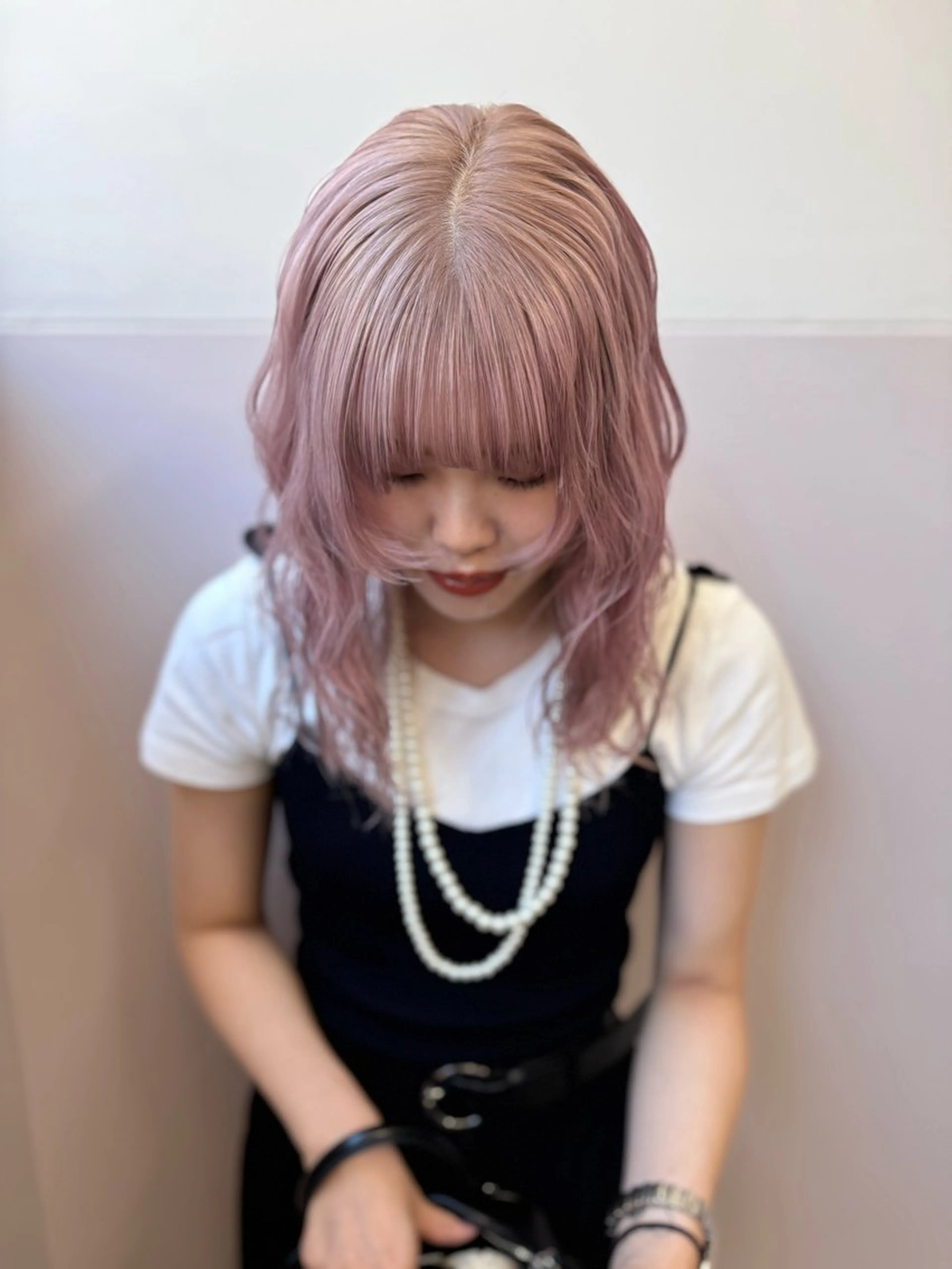 セミロング カラー オカモト ミユウのヘアスタイル