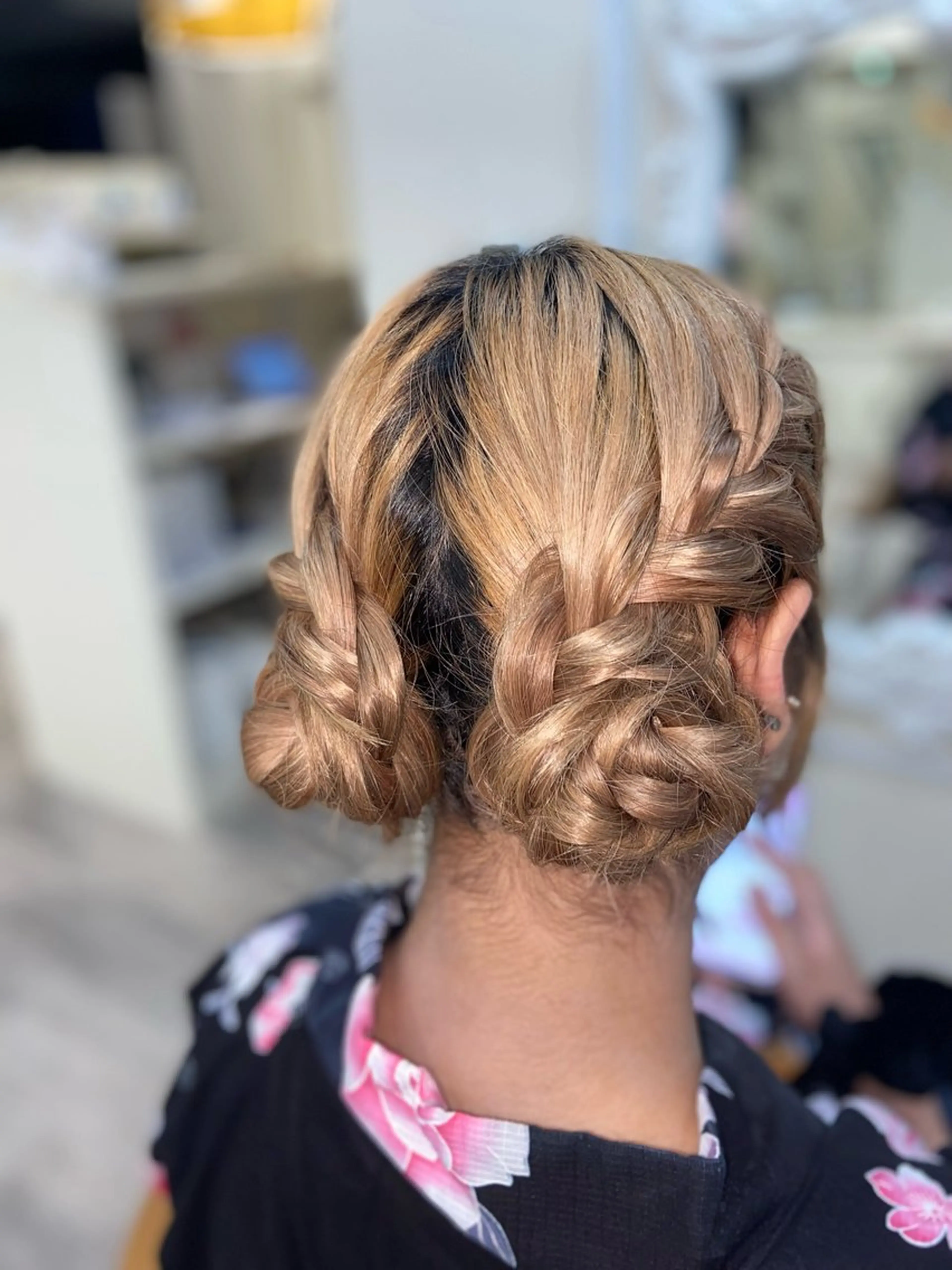 ロング ヘアアレンジ お団子ヘア ツインテール ワタナベ リリコのヘアスタイル