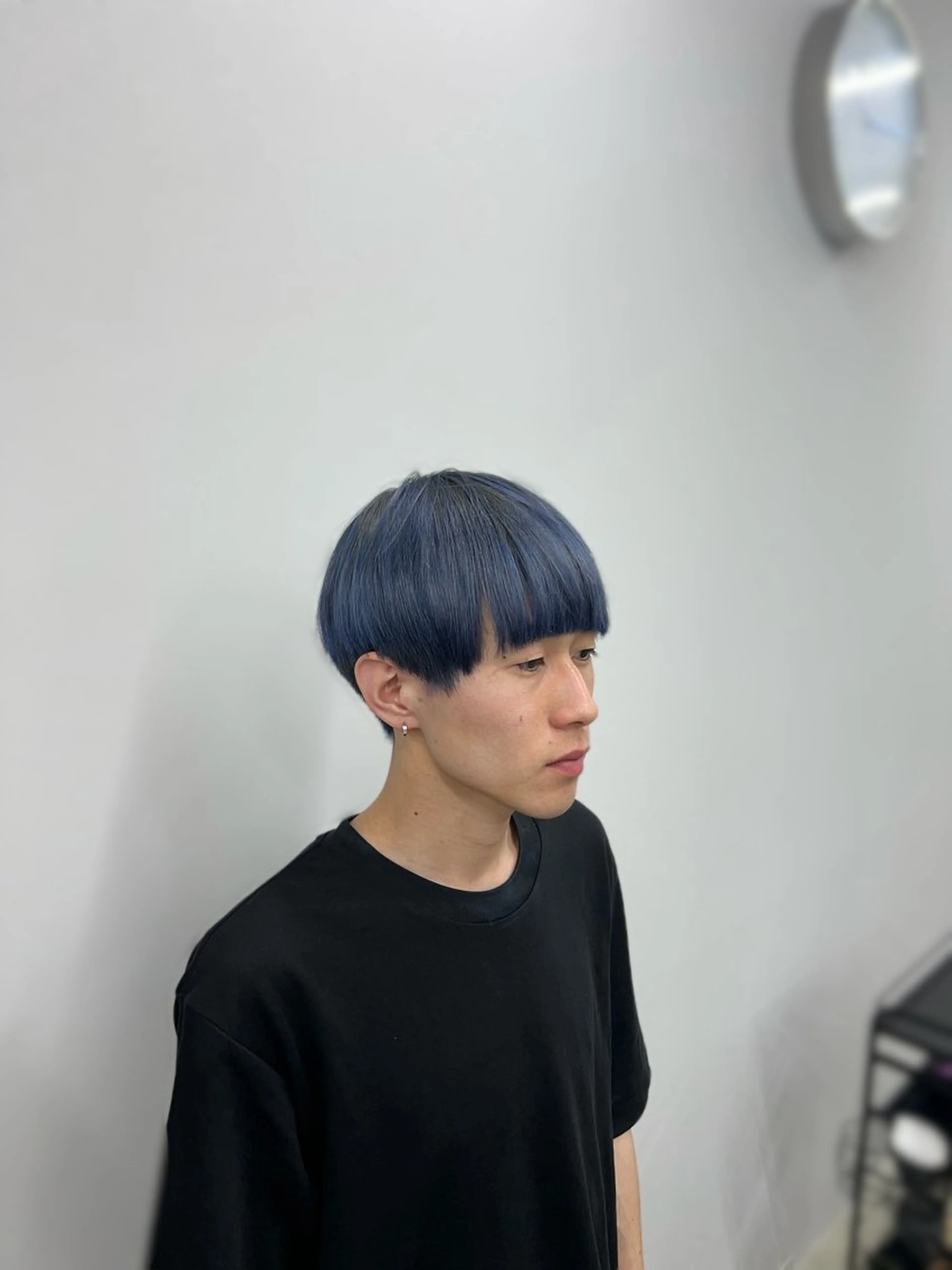 カラー ブリーチ ブルーカラー 平野 実優のヘアスタイル