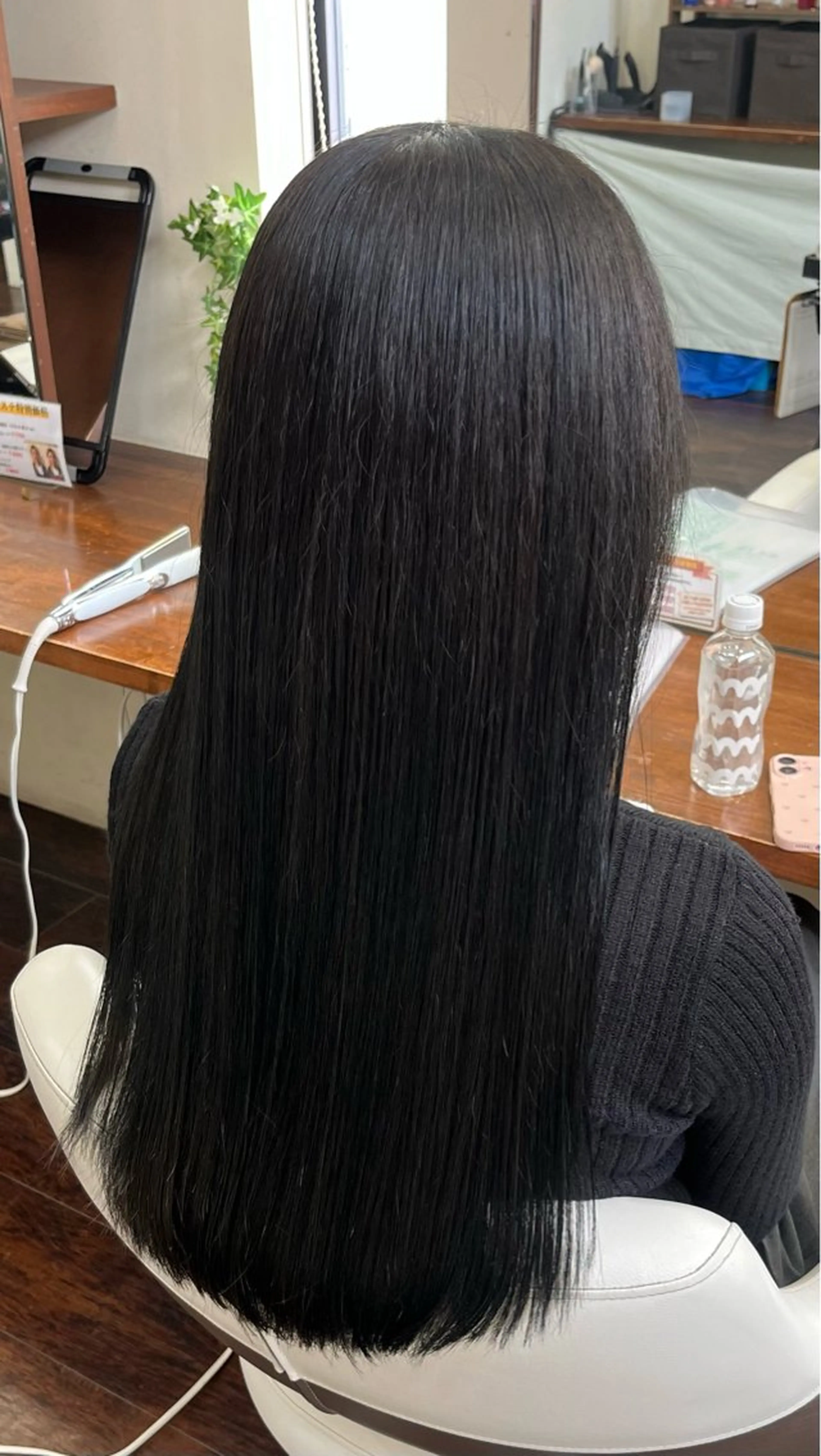 ロング カラー ルプラボウ 鈴木 莉菜のヘアスタイル