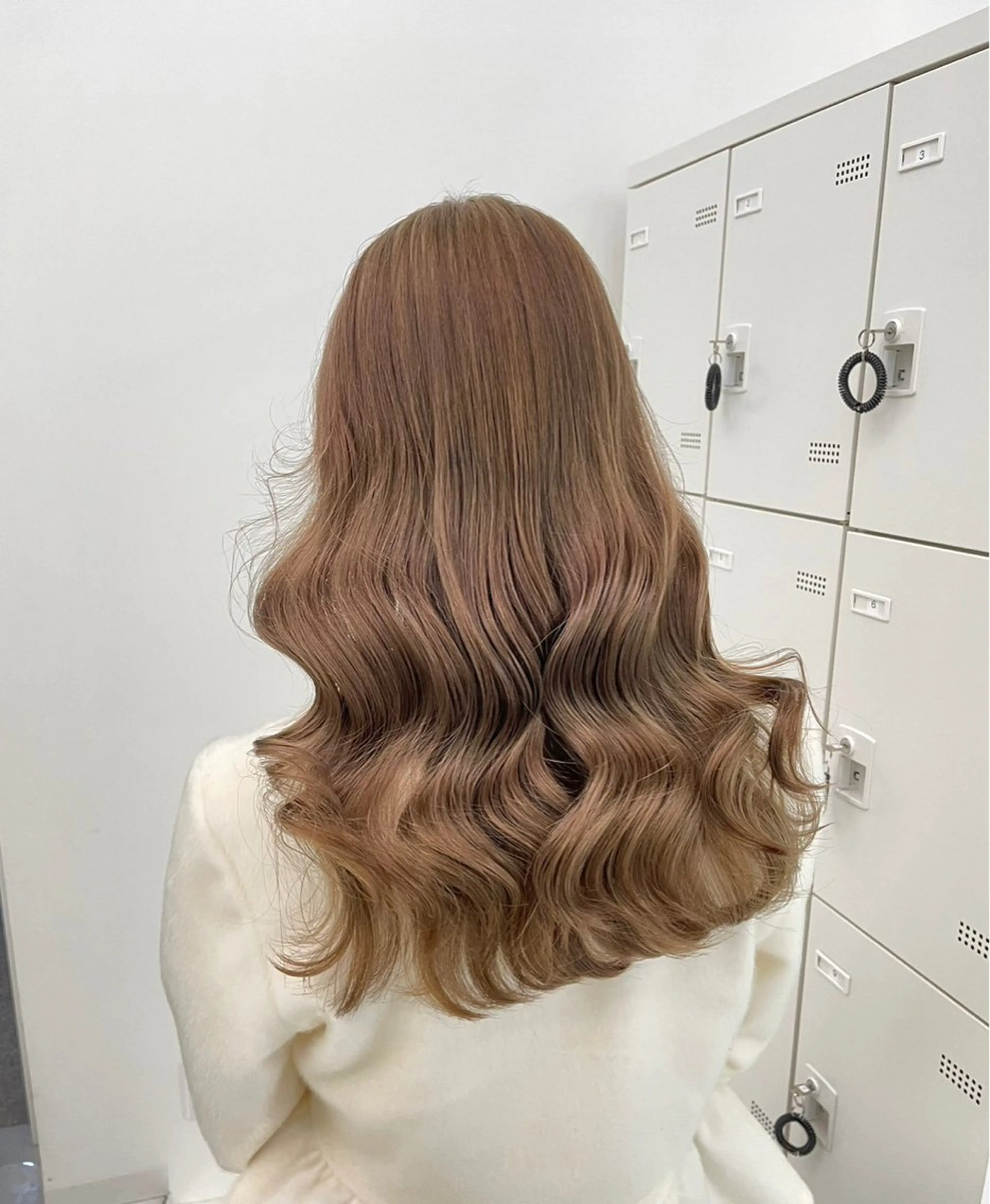 ロング 透明感ヘア/ベージュ 🩶shiho🩶のヘアスタイル