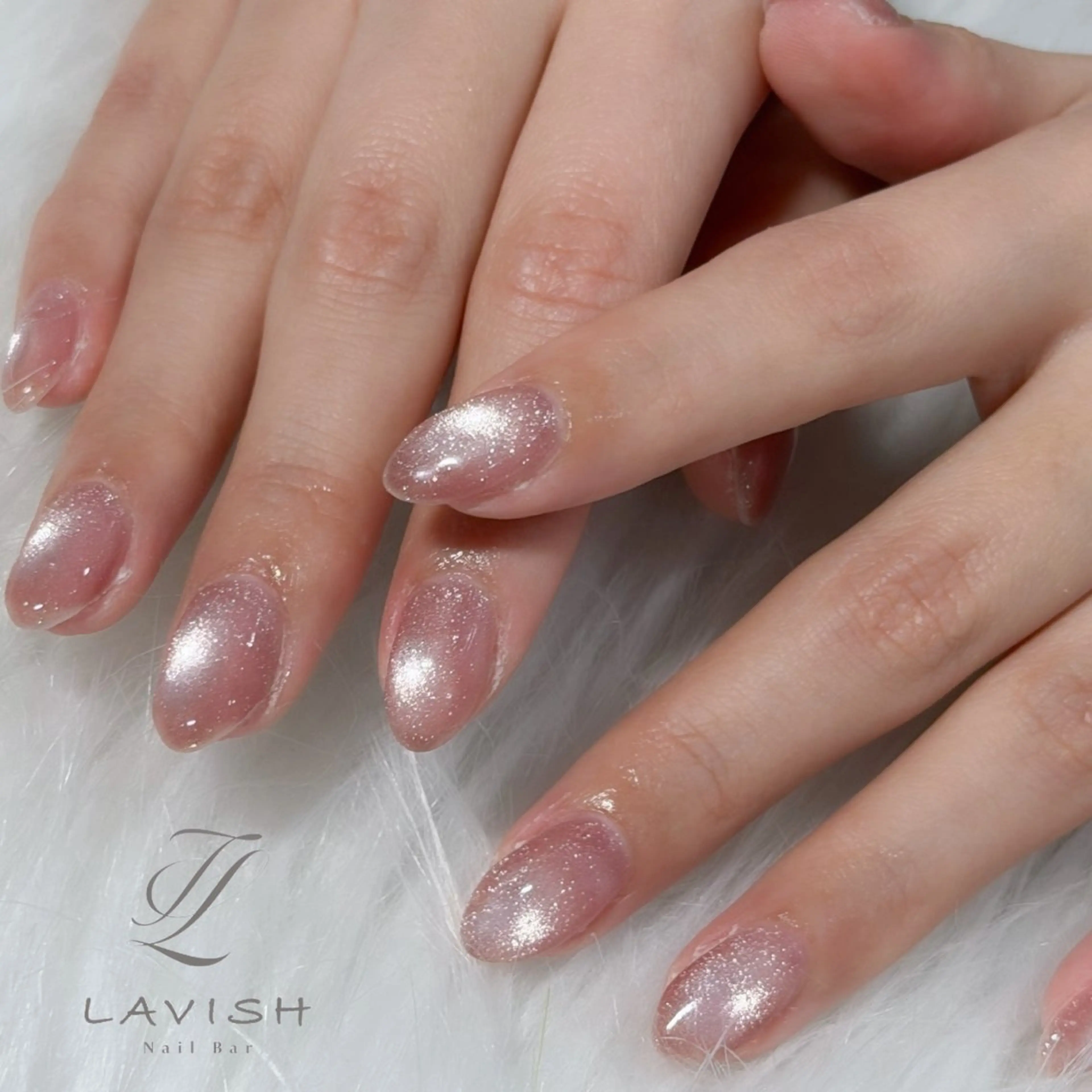 ネイル ハンドネイル フットネイル LAVISH nanamiのネイルデザイン