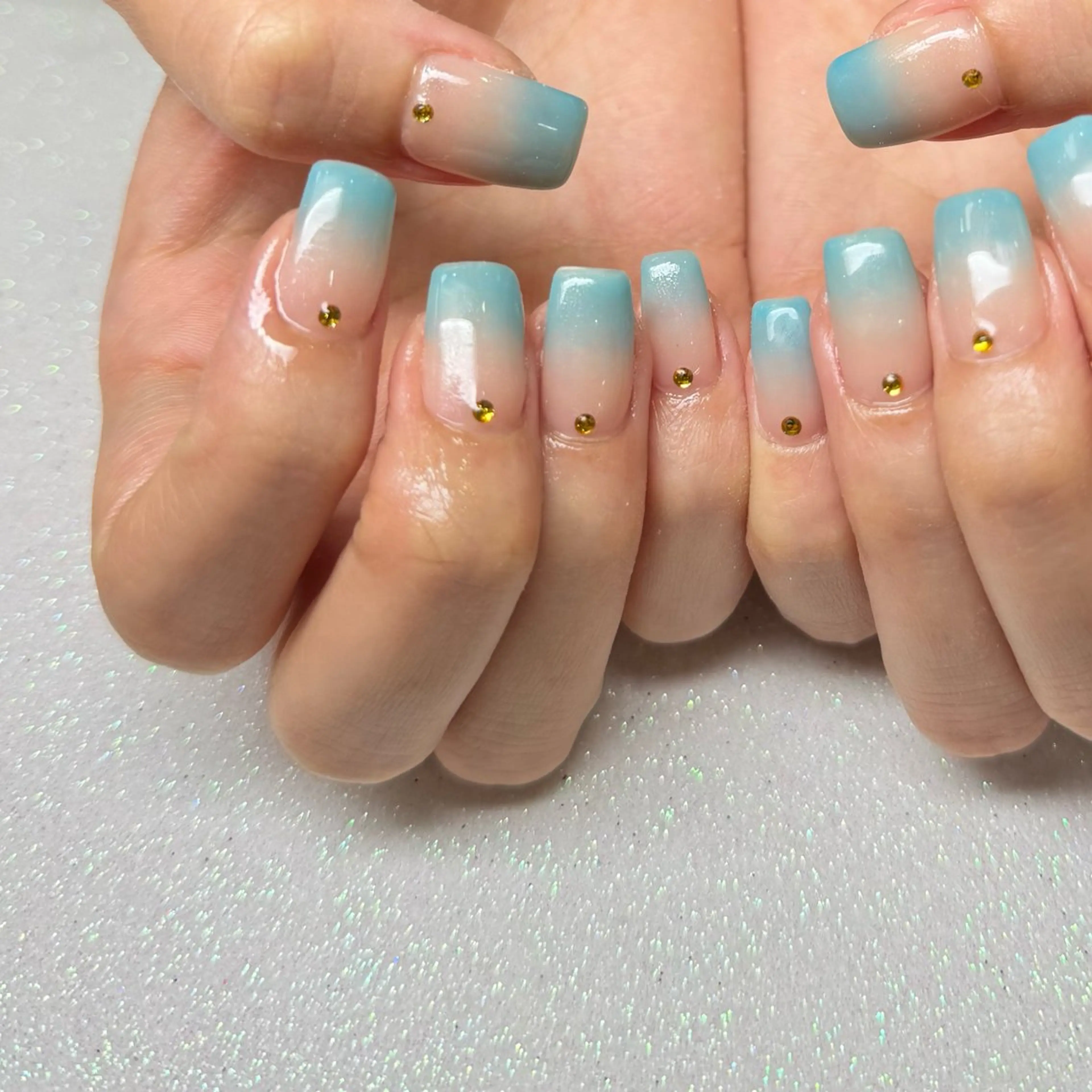 ネイル ハンドネイル VIERU 🌈🎀💖のネイルデザイン