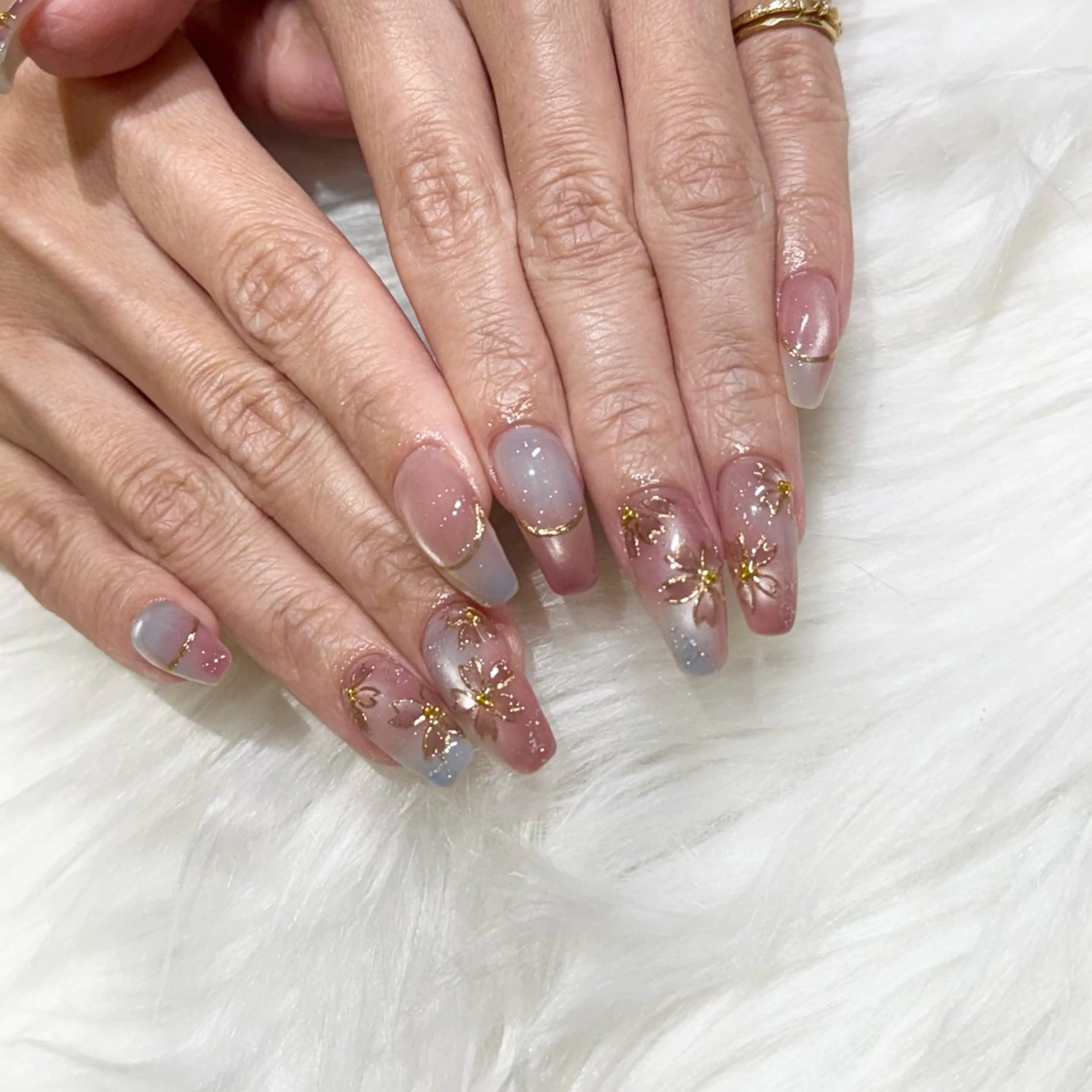 ネイル 桜ネイル ニュアンスネイル Natsu🕊️ Zina船橋南口のネイルデザイン