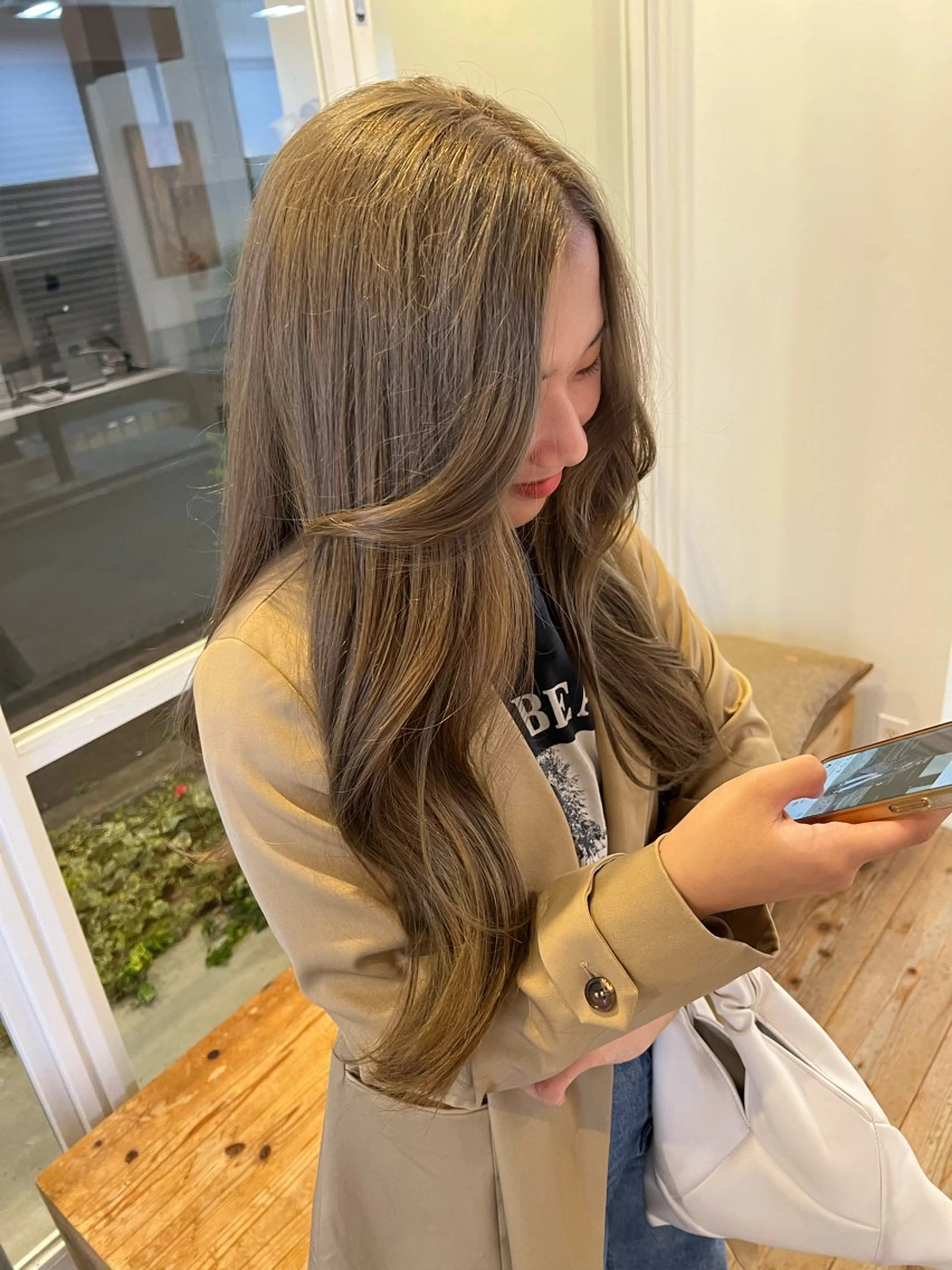 カラー 【YOKE】　西田 乃那のヘアスタイル