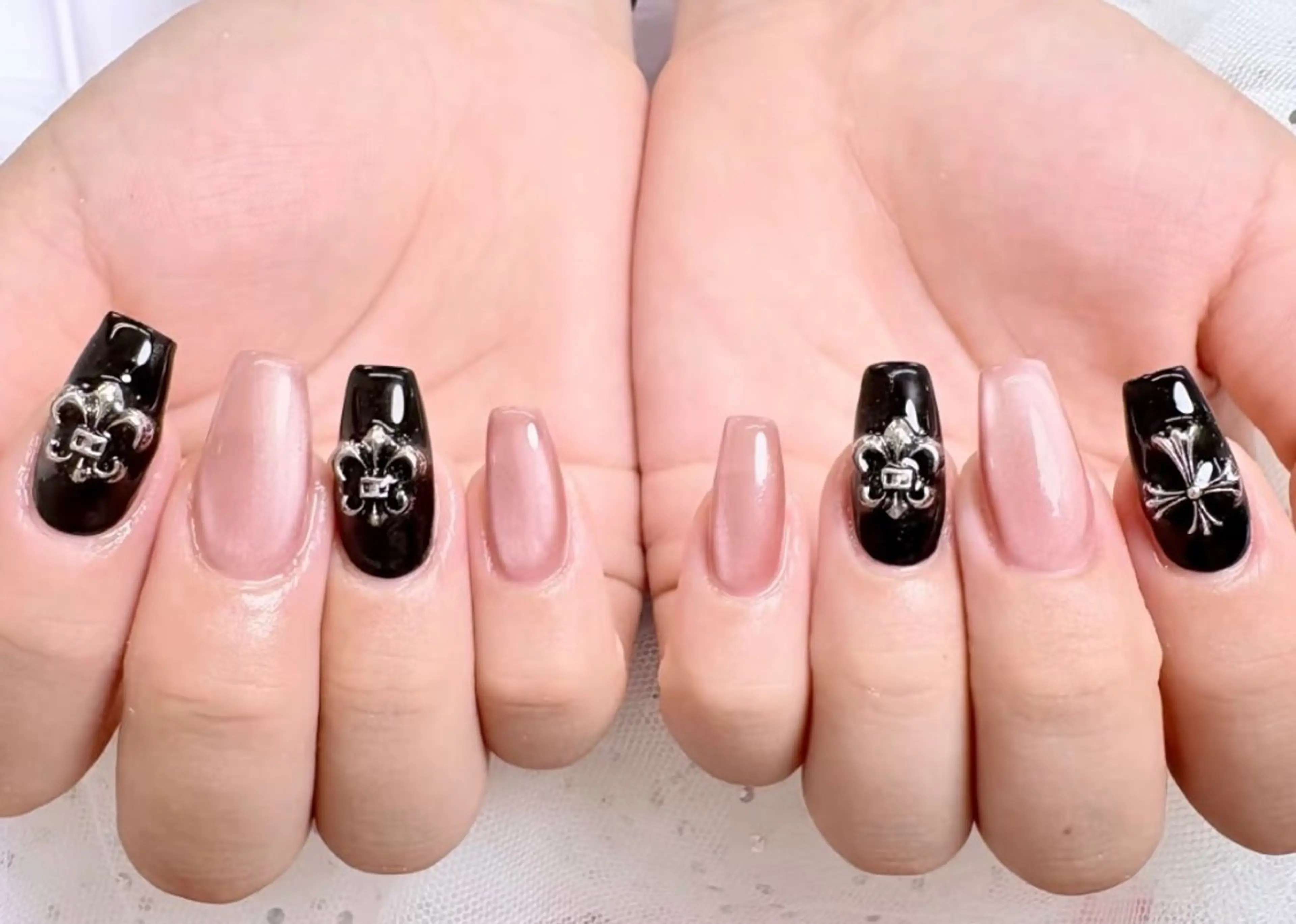 ネイル フレンチネイル ガーリー ガラスフレンチ 韓国ネイル ロングネイル Venus nail チップ長さだし専門店のネイルデザイン