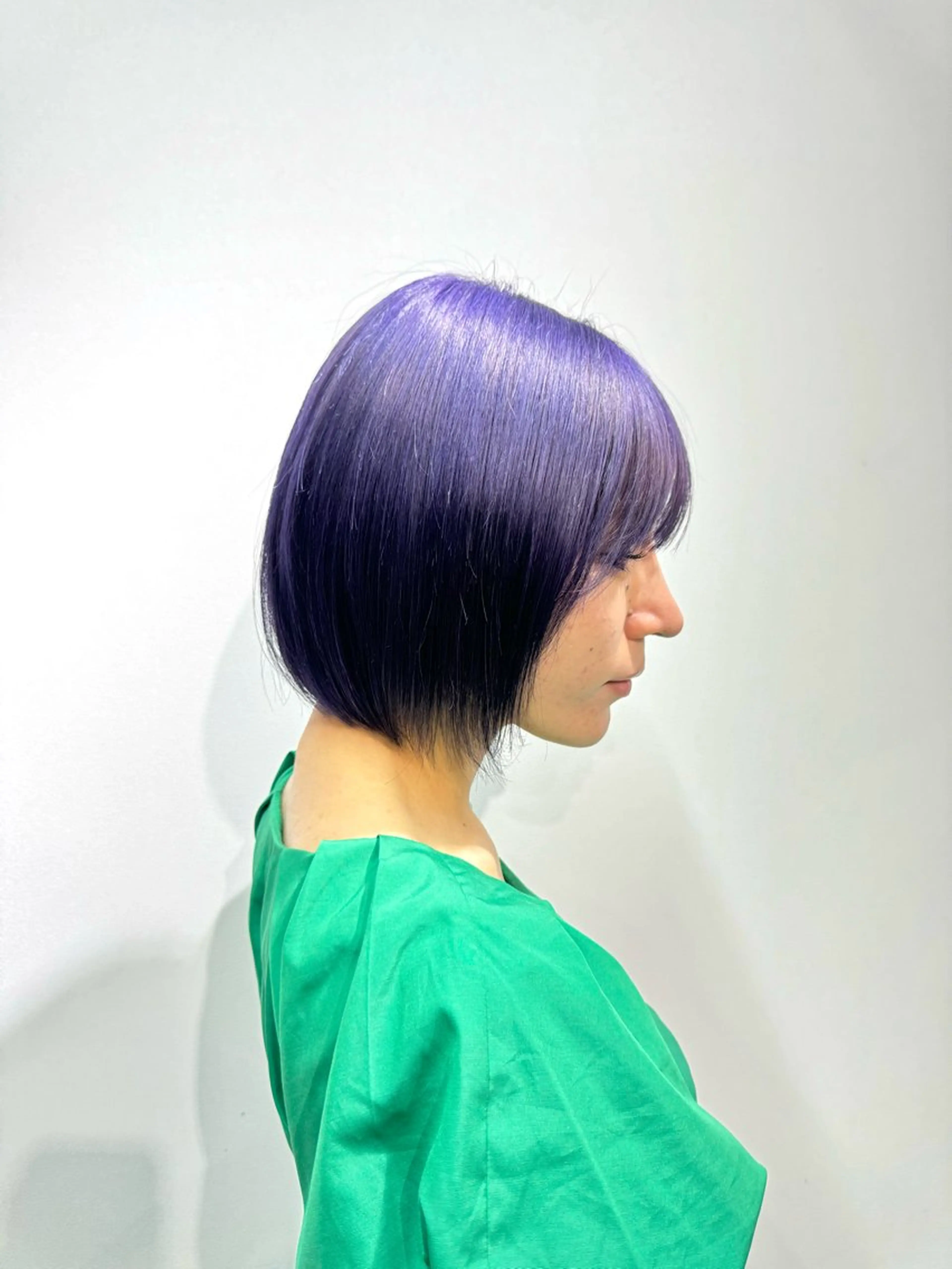 ショート カラー バイオレットカラー ヘアカラー 稲垣 優奈のヘアスタイル