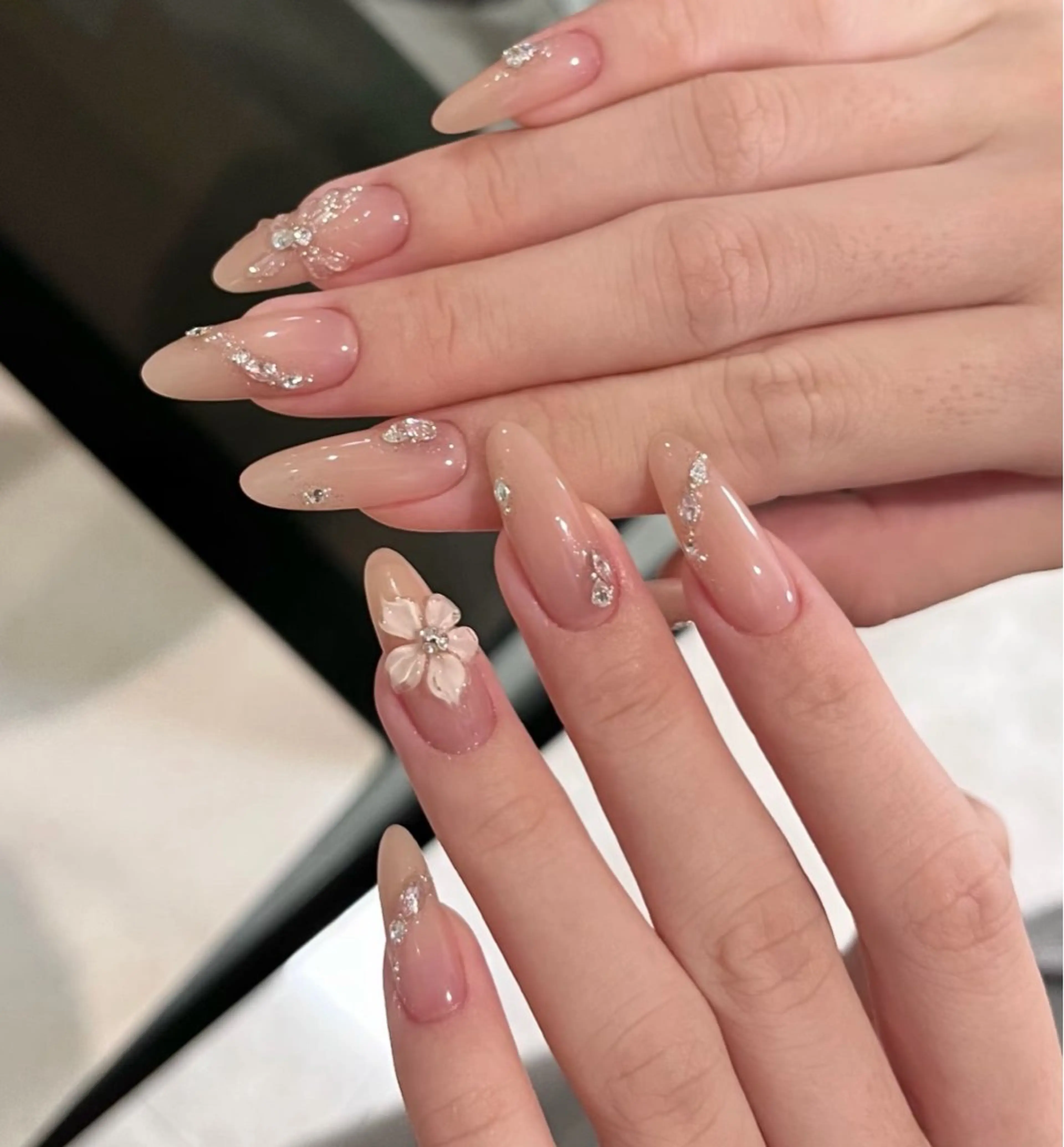 ネイル 桜ネイル フットネイル フレンチネイル グラデーション 氷ネイル・うるうるネイル ハンドネイル Lynn_ Nailのネイルデザイン