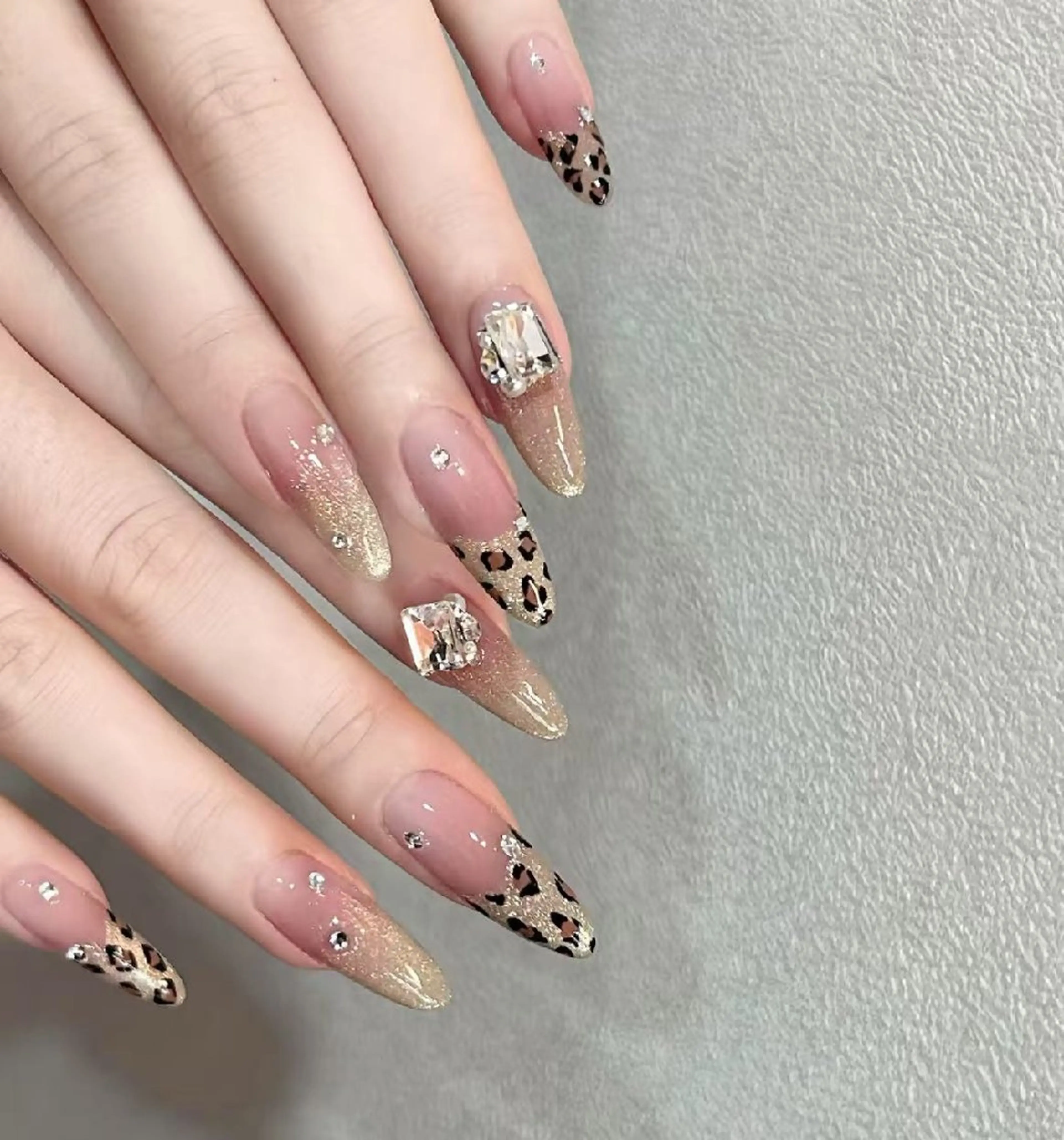 ネイル ハンドネイル Pure&Rich Nailのネイルデザイン