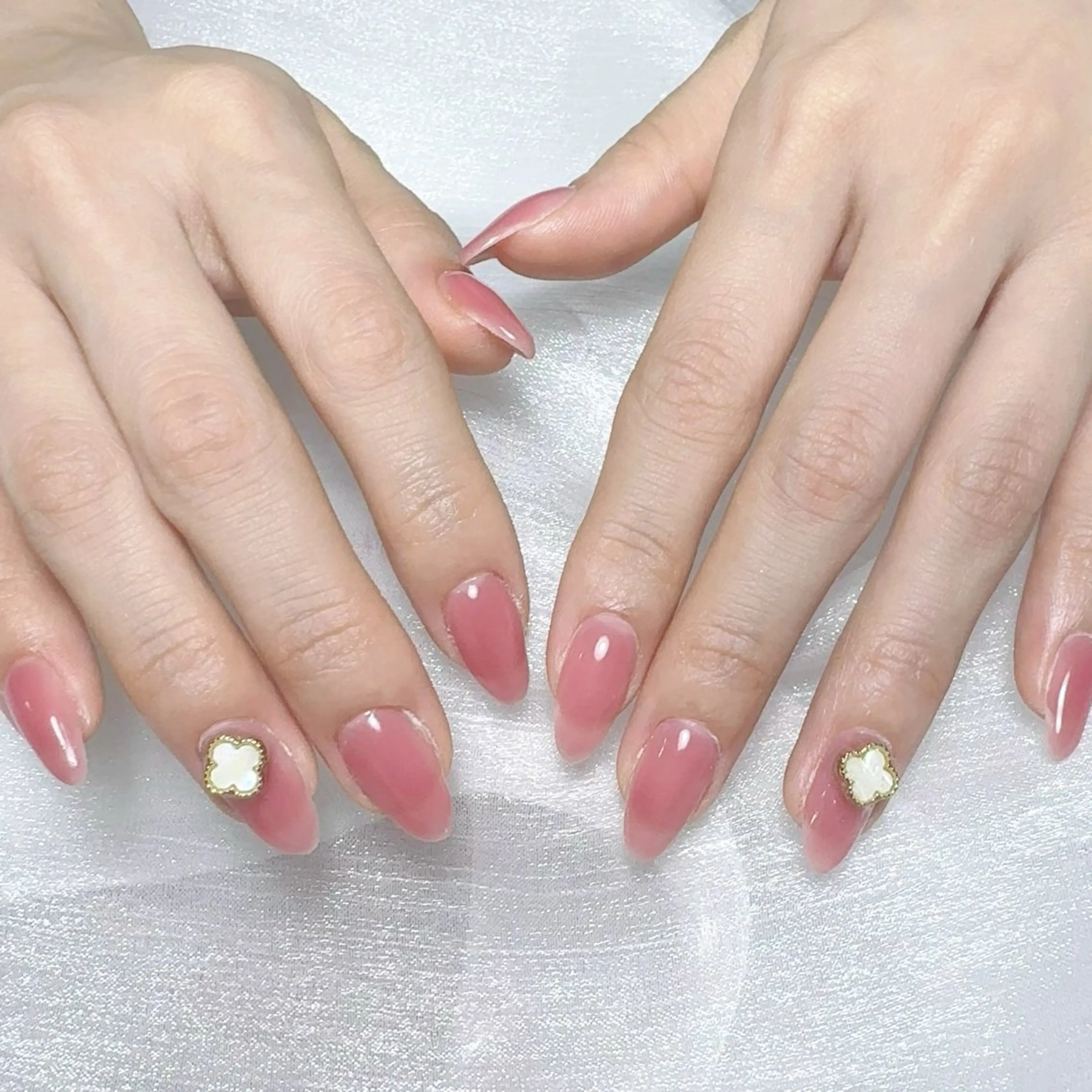 メンズ ネイル メンズ韓国風 アートネイル オーロラネイル ガーリー キラキラネイル Nail salon 木にいるのネイルデザイン