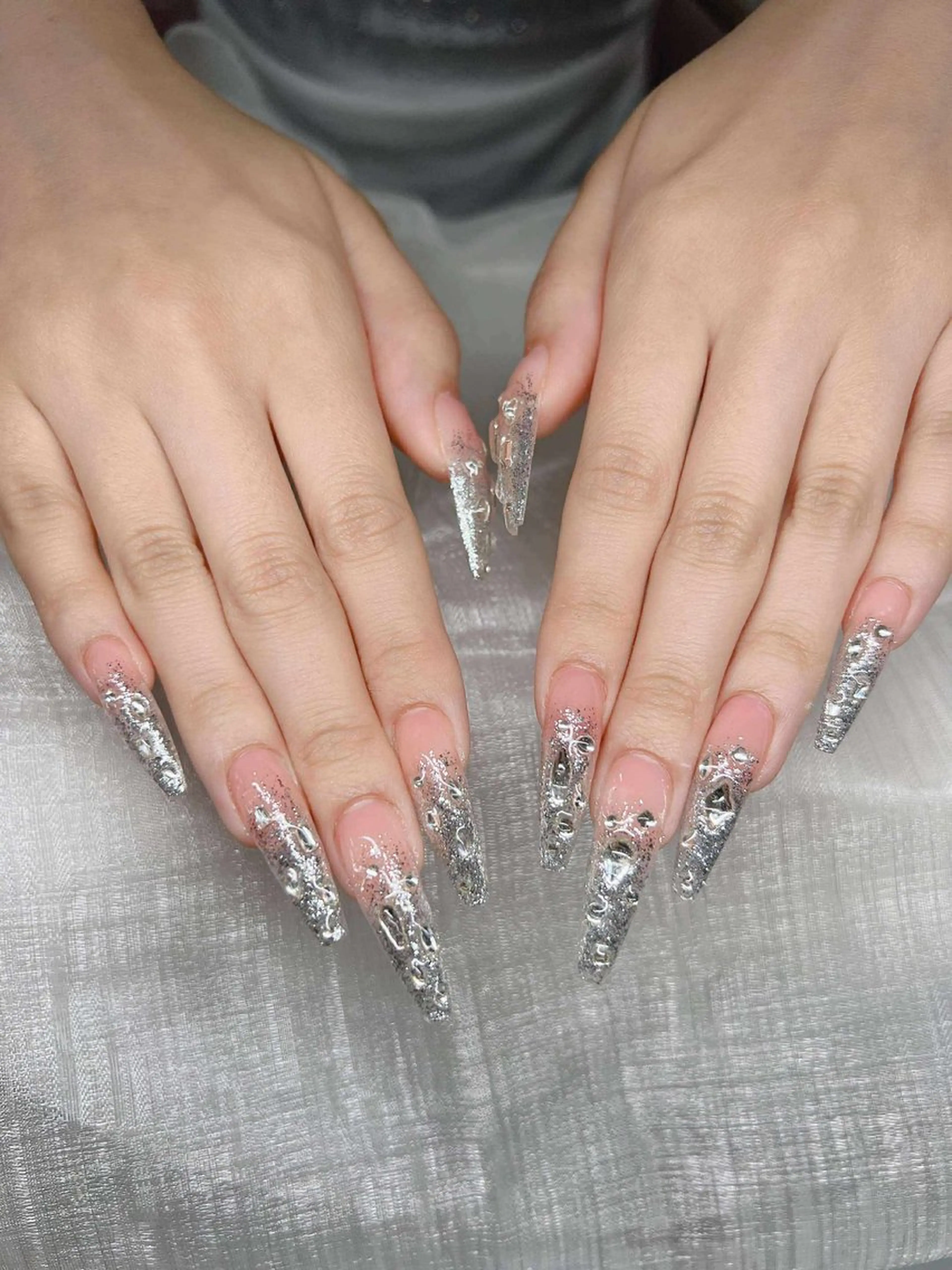 ネイル 長さ出し グラデーション 卒業式 キラキラネイル マグネットネイル ハンドネイル Lee Nailsのネイルデザイン