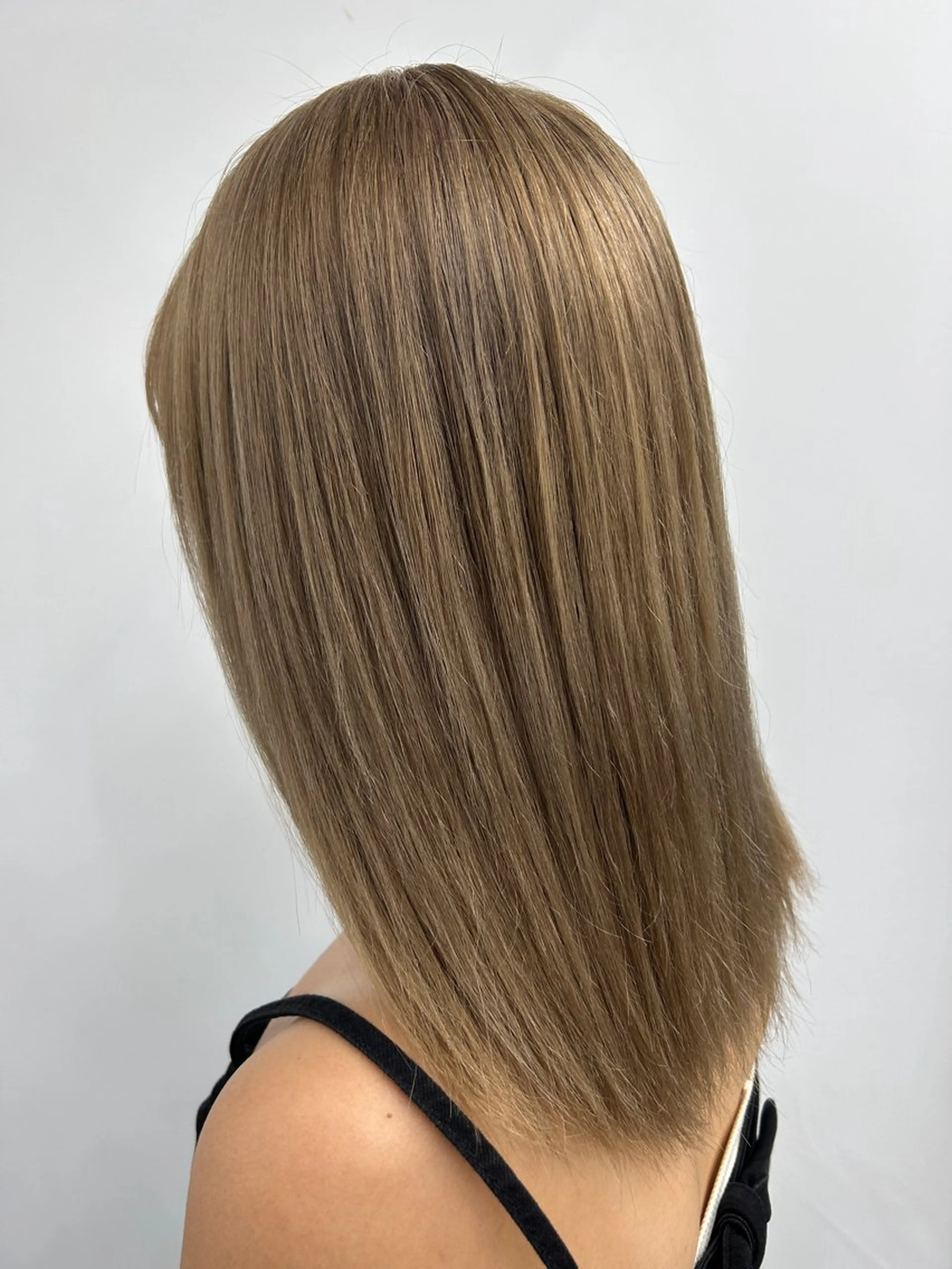 ミディアム カラー シールエクステ バレイヤージュ ハイライトカラー ハイトーンカラー エクステ ヘアカラー トリートメント レイヤー/エクステ alpha下妻のヘアスタイル