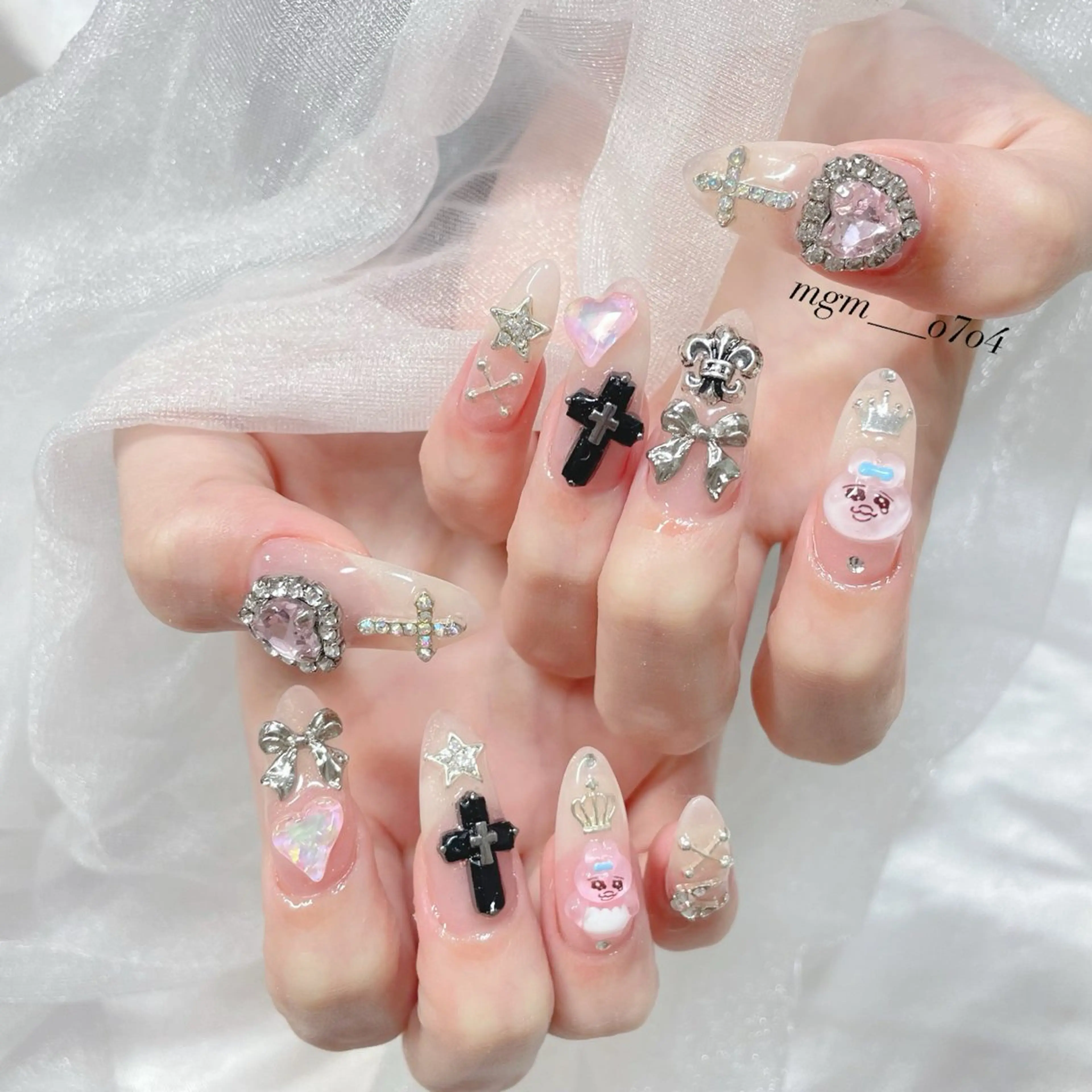 ネイル ハンドネイル ハンドケア MoON...❤︎ MeGuのネイルデザイン