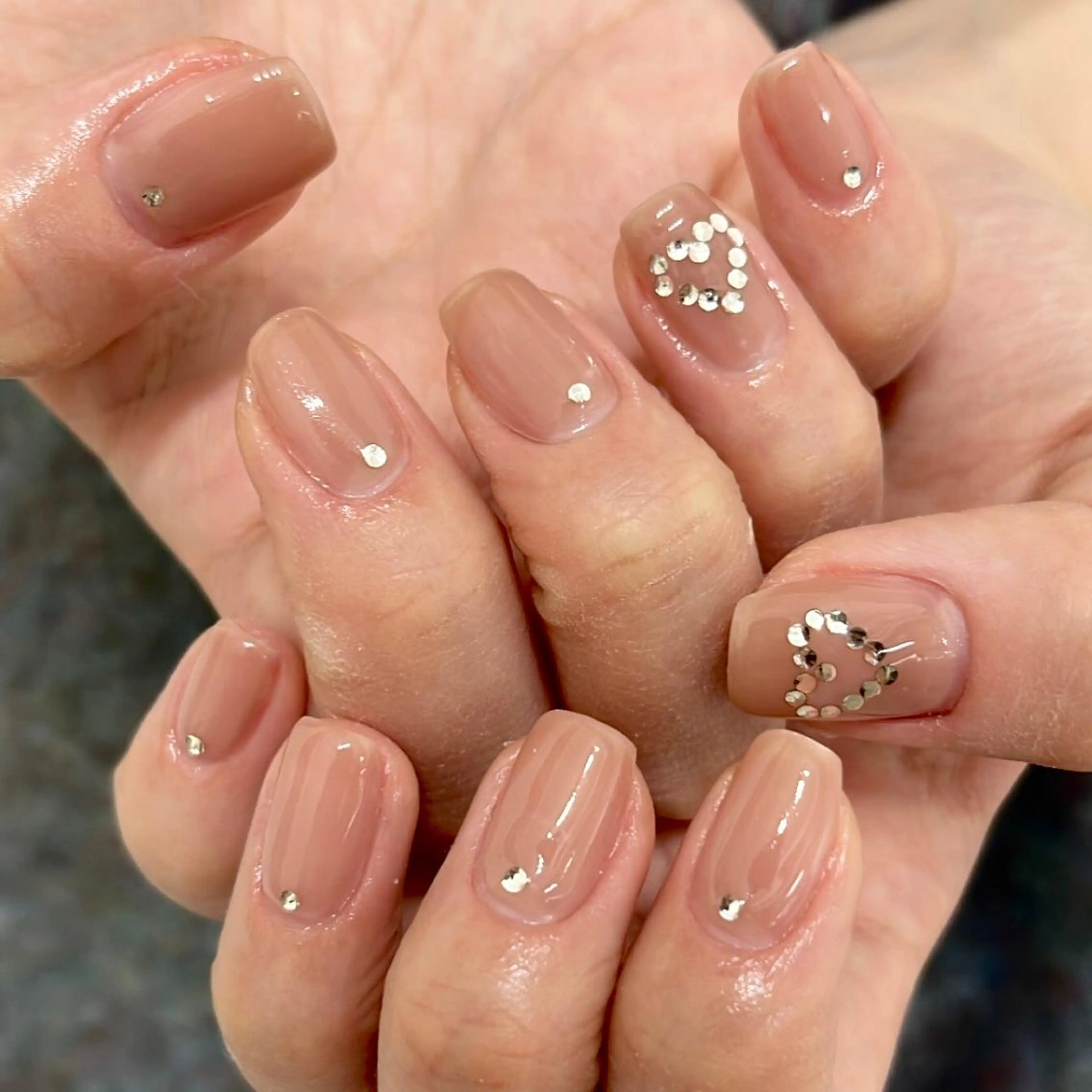 ネイル 成人式 シンプルネイル ハンドネイル vegh. nail／阿波座のネイルデザイン