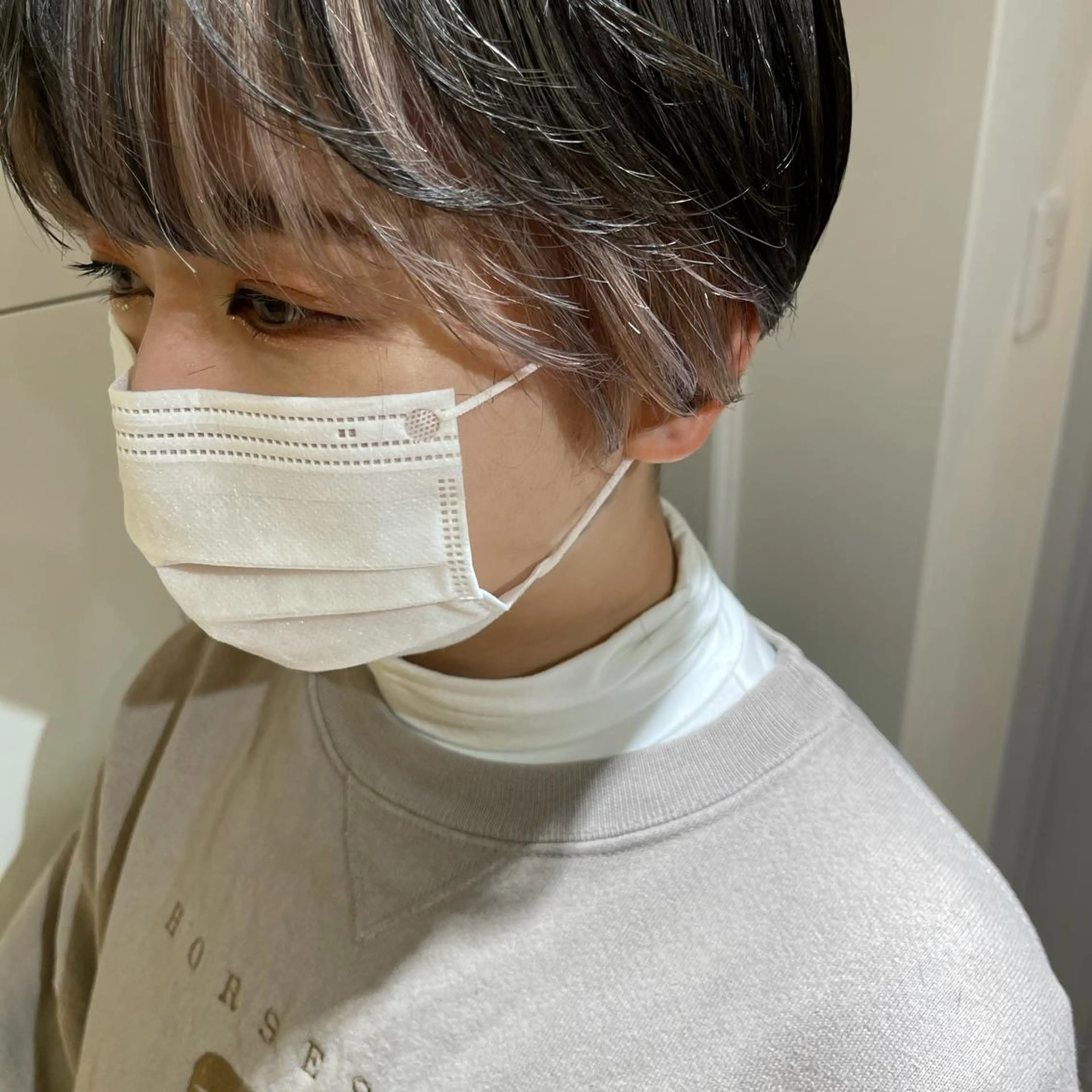 ショート カラー UMEDA FIGAROのヘアスタイル