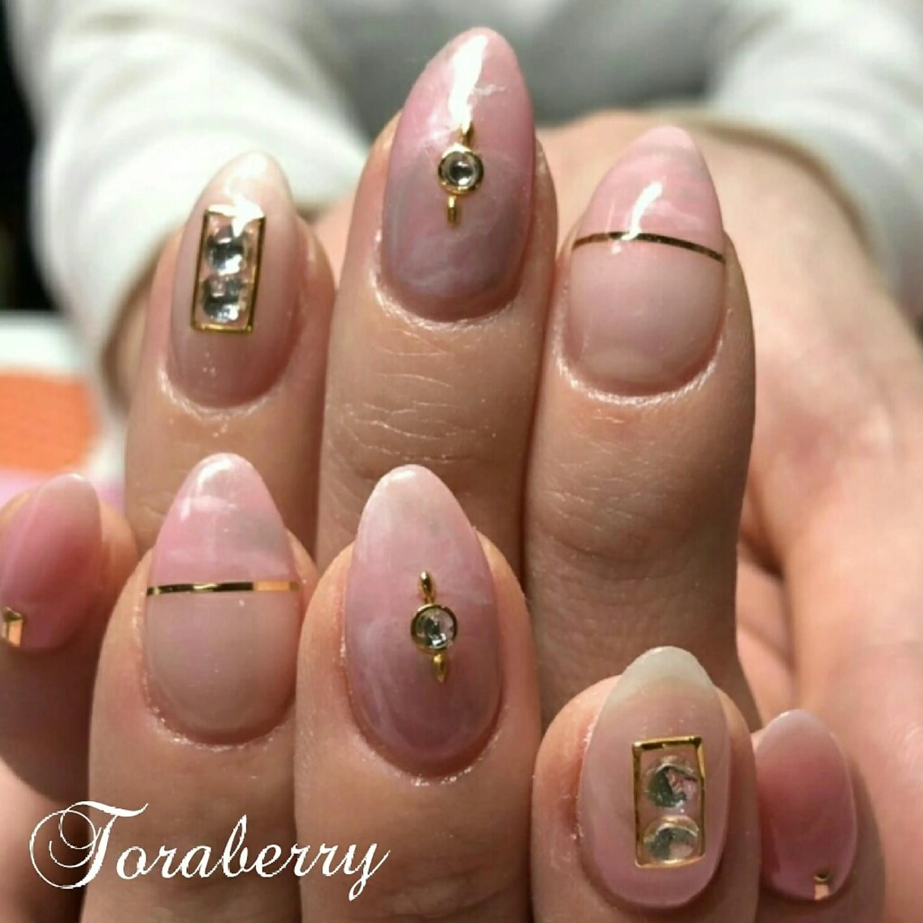 ネイル 大理石ネイル(マーブル) ハンドネイル ネイリスト なつみのネイルデザイン