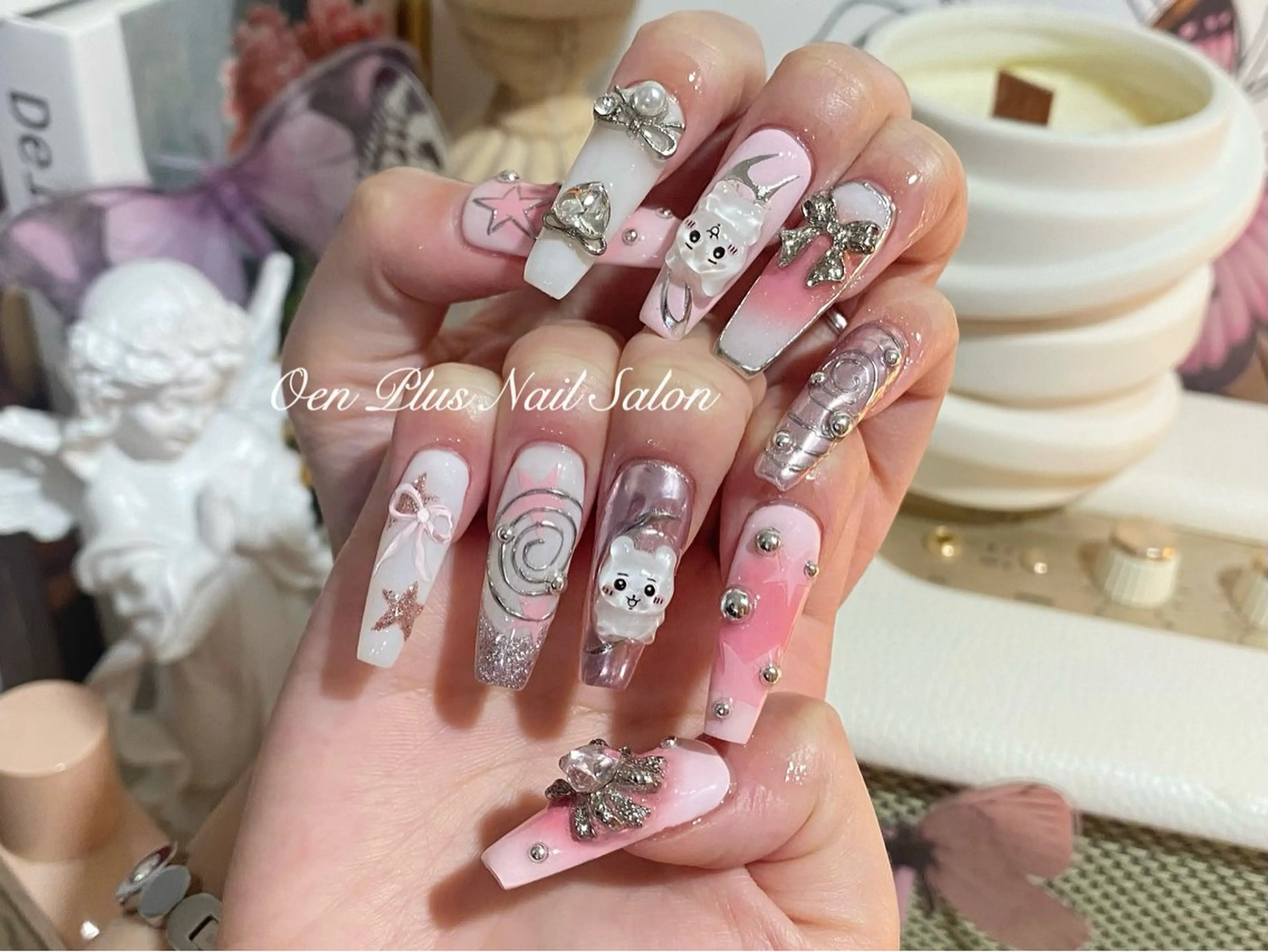 ネイル ガーリー ハート キラキラネイル 韓国ネイル ロングネイル ハンドネイル One Plus キキのネイルデザイン