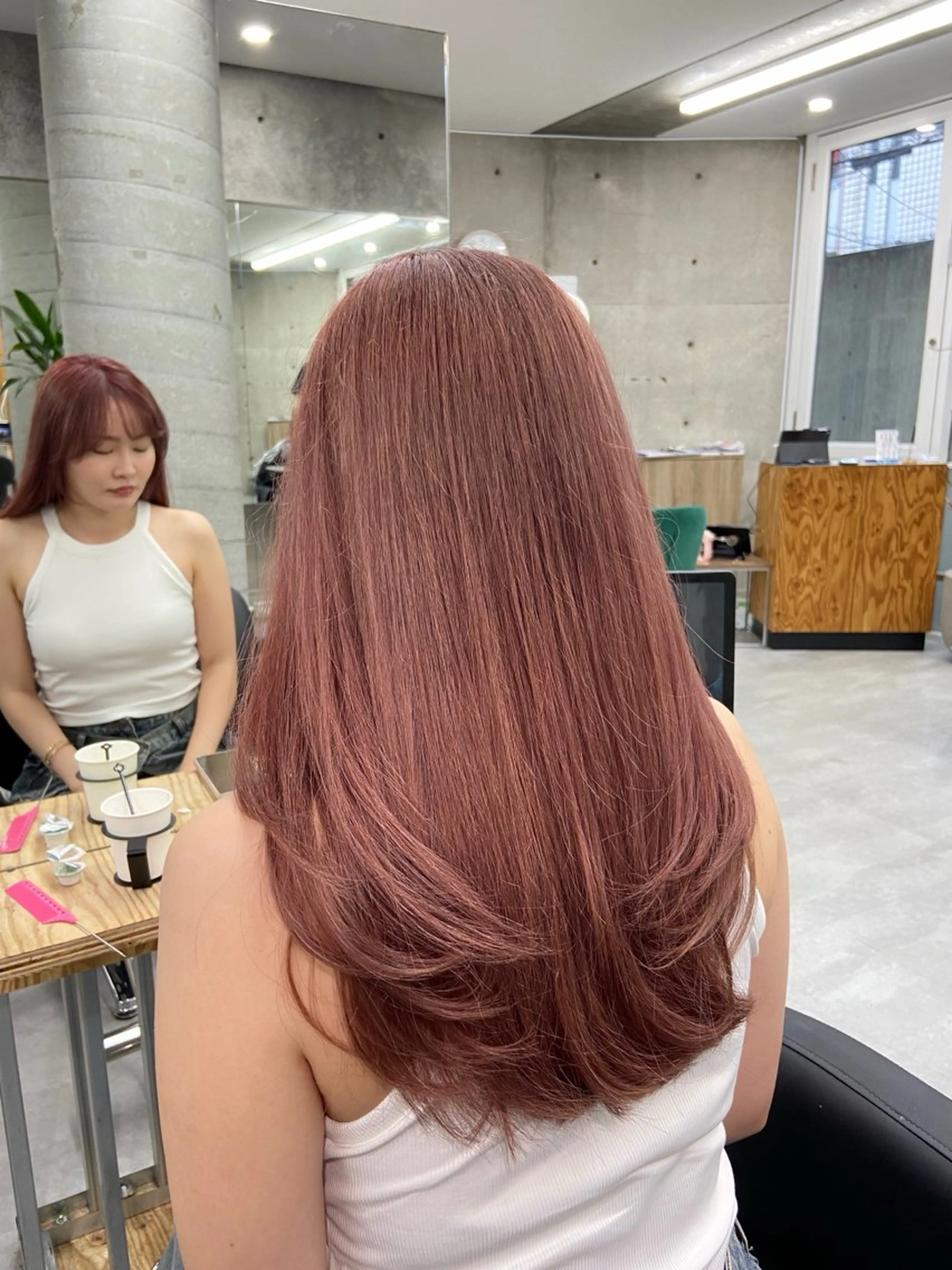 セミロング カラー ベージュカラー ピンクカラー ピンクベージュ ヘアカラー トリートメント Kotoko🖤/海 外/バレイヤージュのヘアスタイル