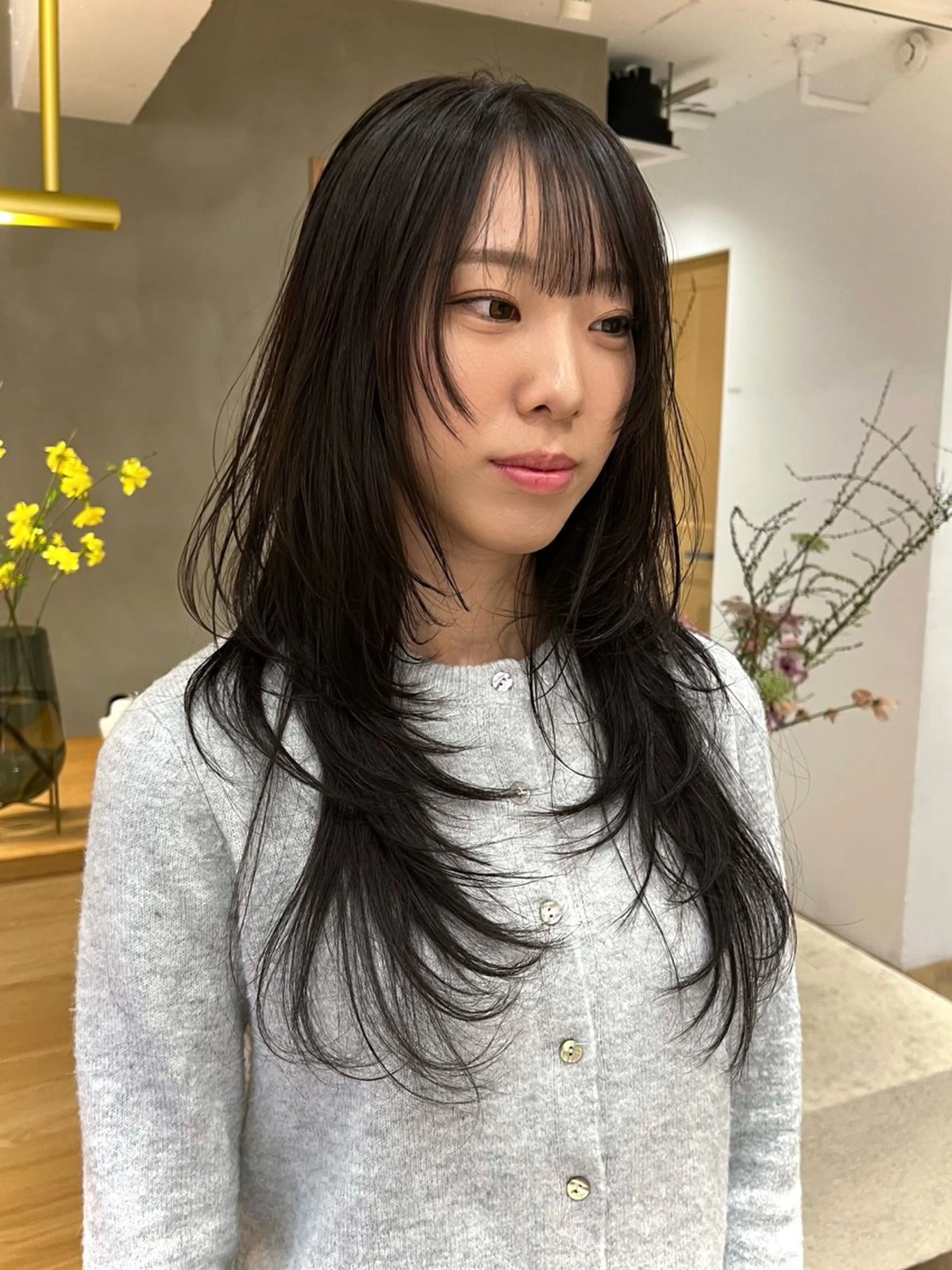 ロング ハッシュカット レイヤーカット 似合わせカット カット 似合わせレイヤー ＆透明感カラーのヘアスタイル