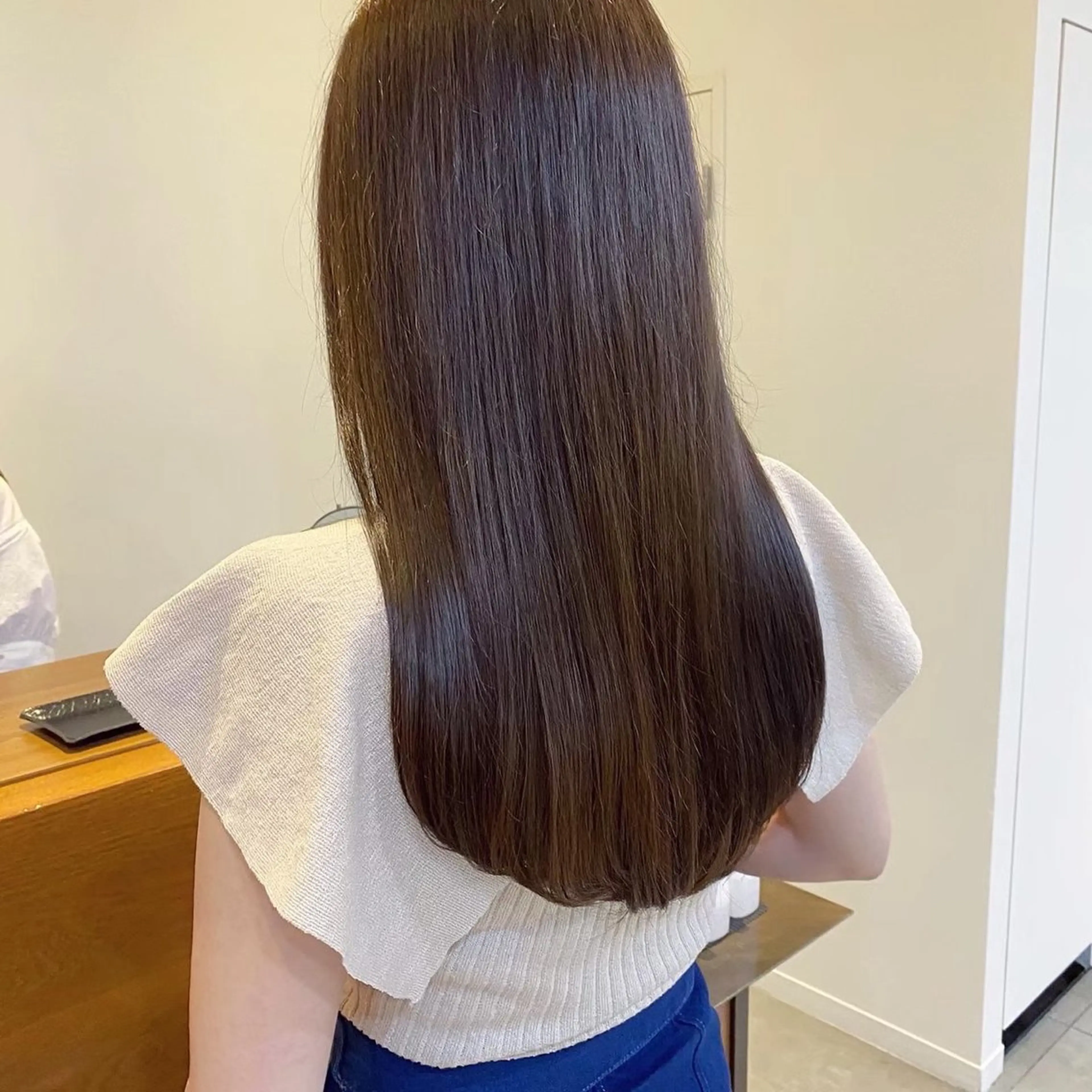 ロング 大島桃花 / 表参道 透明感カラーのヘアスタイル