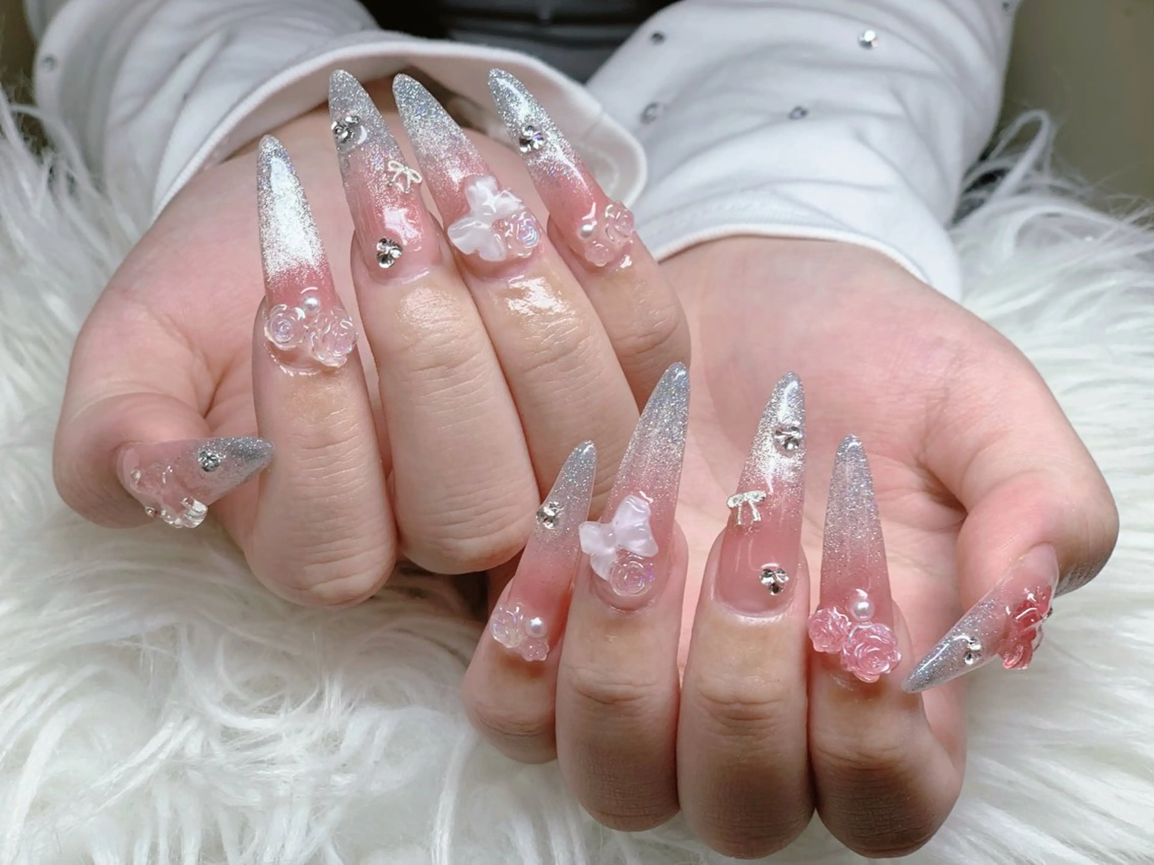 ネイル ハンドネイル ミン ゴテゴテネイルのネイルデザイン