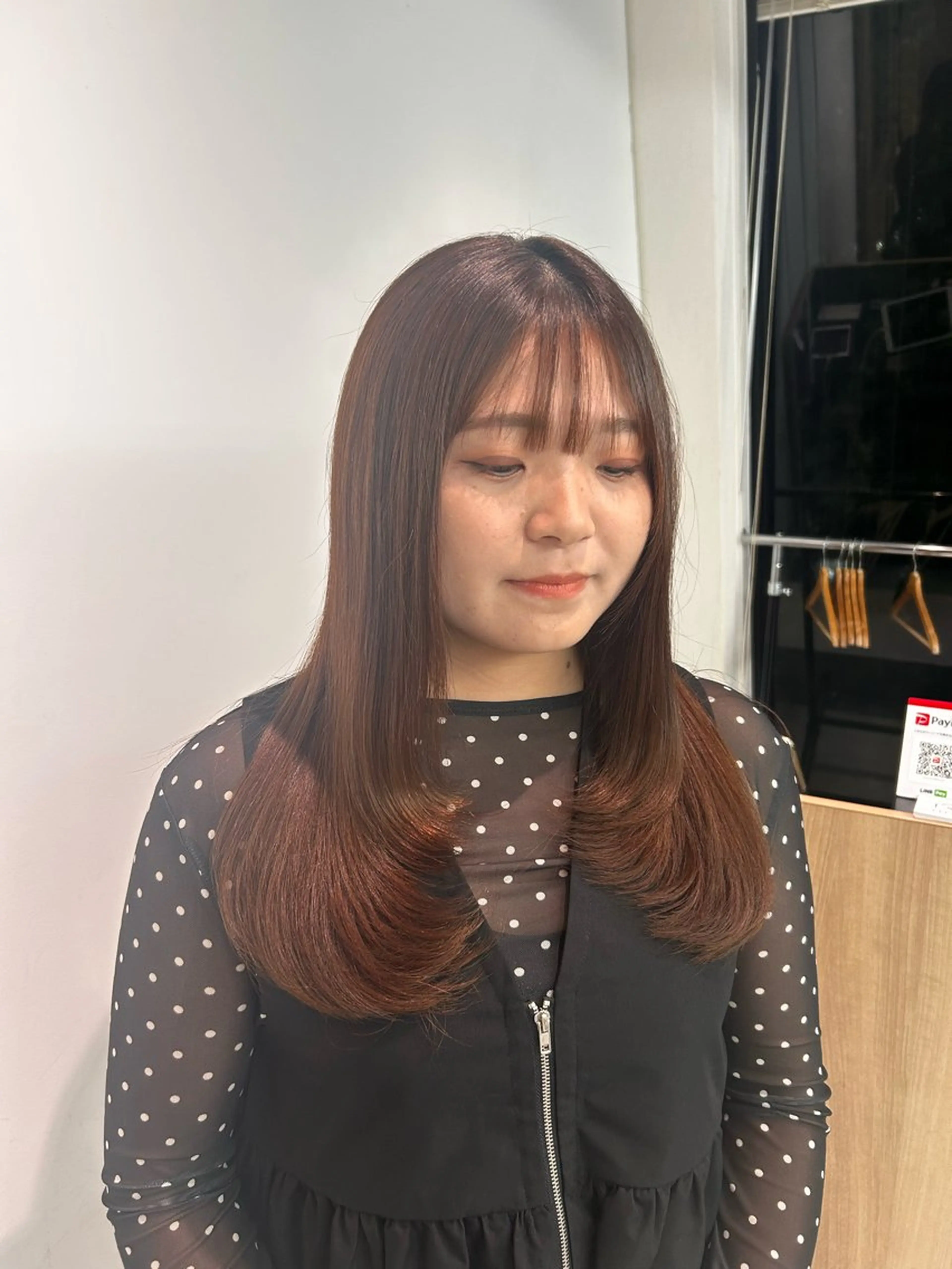 セミロング 顔まわりレイヤー 顔周りカット レイヤーカット 大村 咲羅のヘアスタイル
