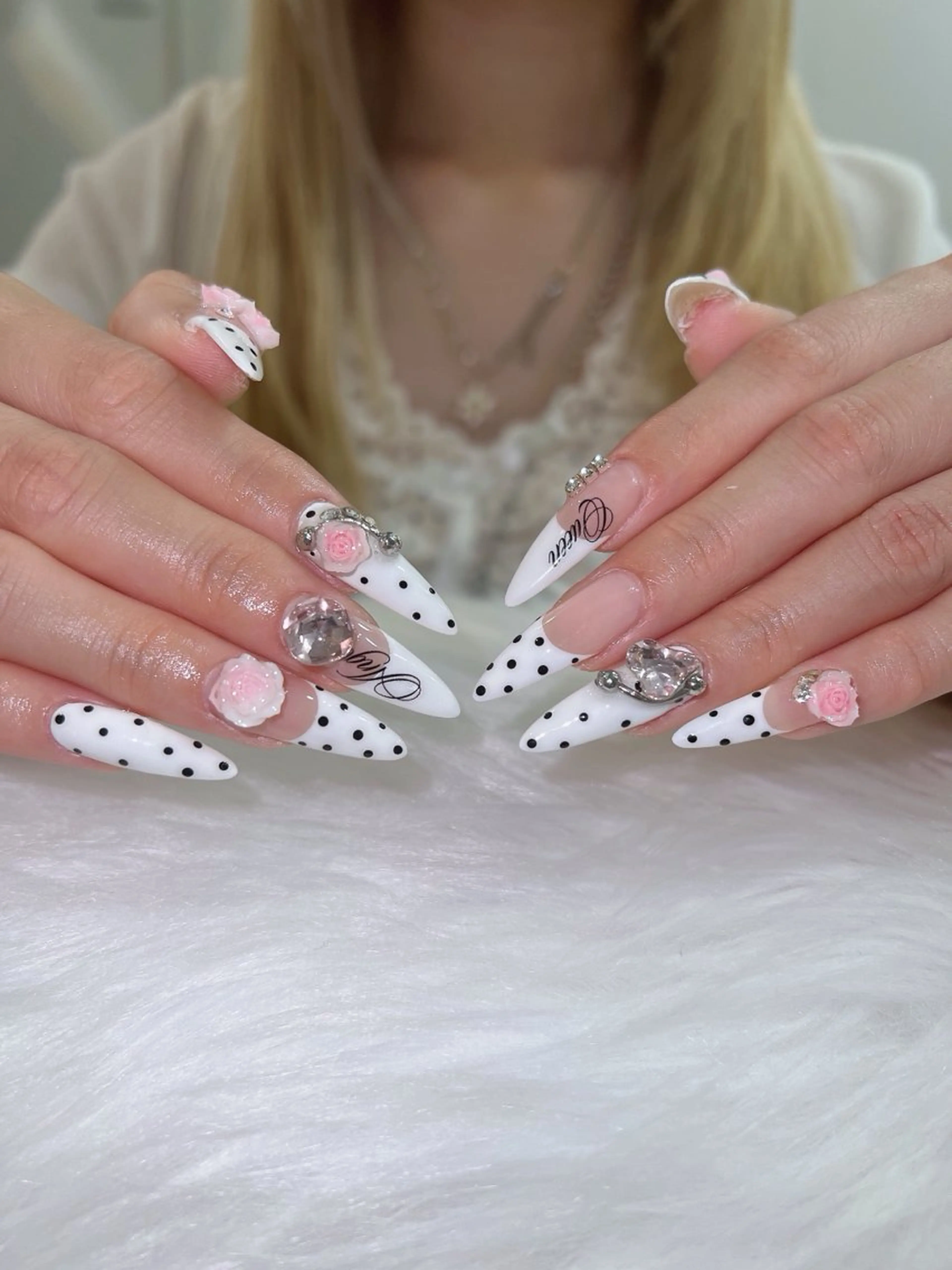 ネイル オーロラネイル ボルドー ブラウン 氷ネイル・うるうるネイル キラキラネイル ハンドネイル Sora  Nail 長さ出し専門店のネイルデザイン
