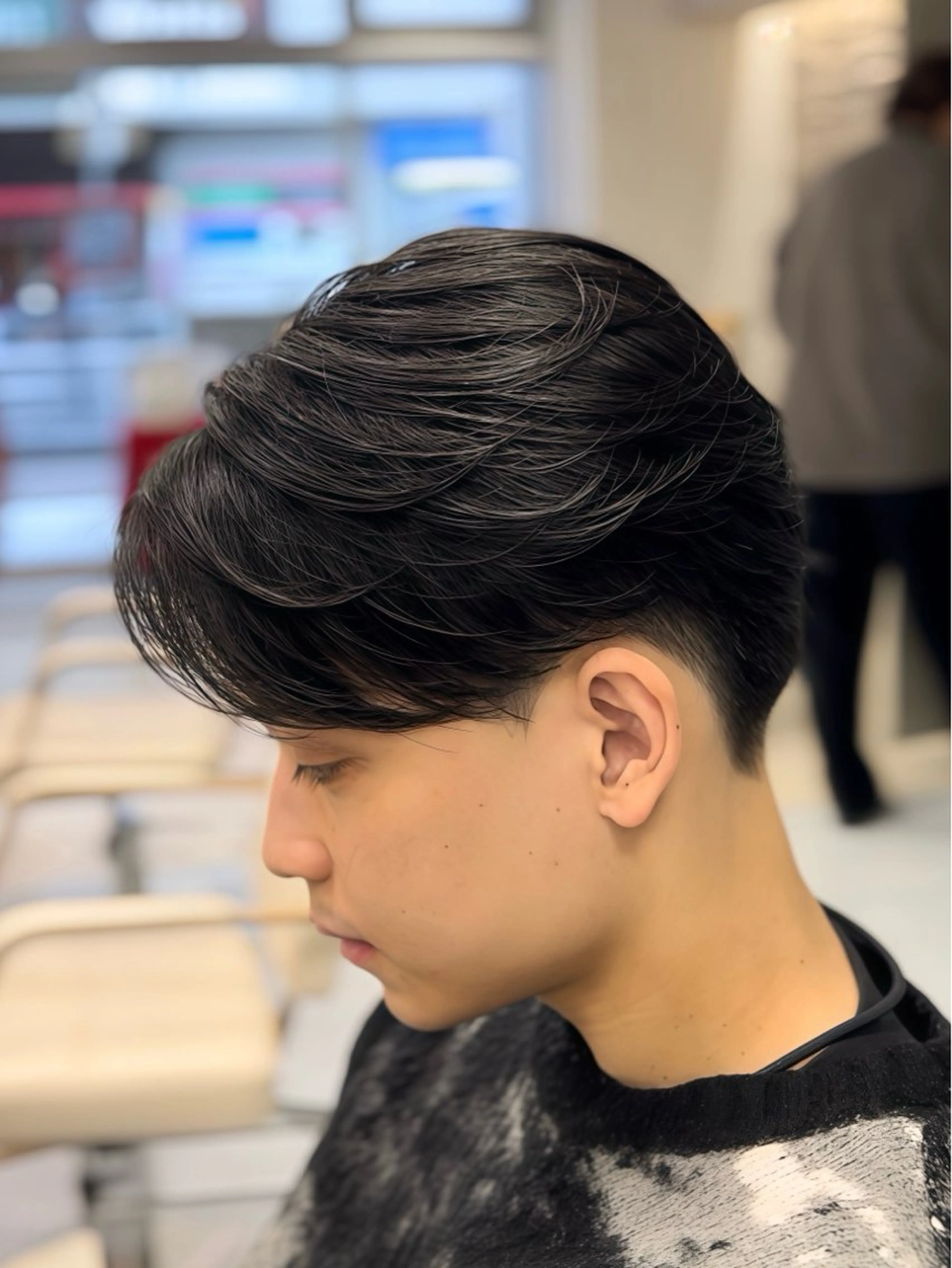 ミディアム パーマ メンズ ミディアムパーマ センターパート メンズパーマ 縮毛矯正 ニュアンスパーマ 縮毛矯正 🔮メンズ縮毛矯正 メンズパーマ💎竹永のヘアスタイル