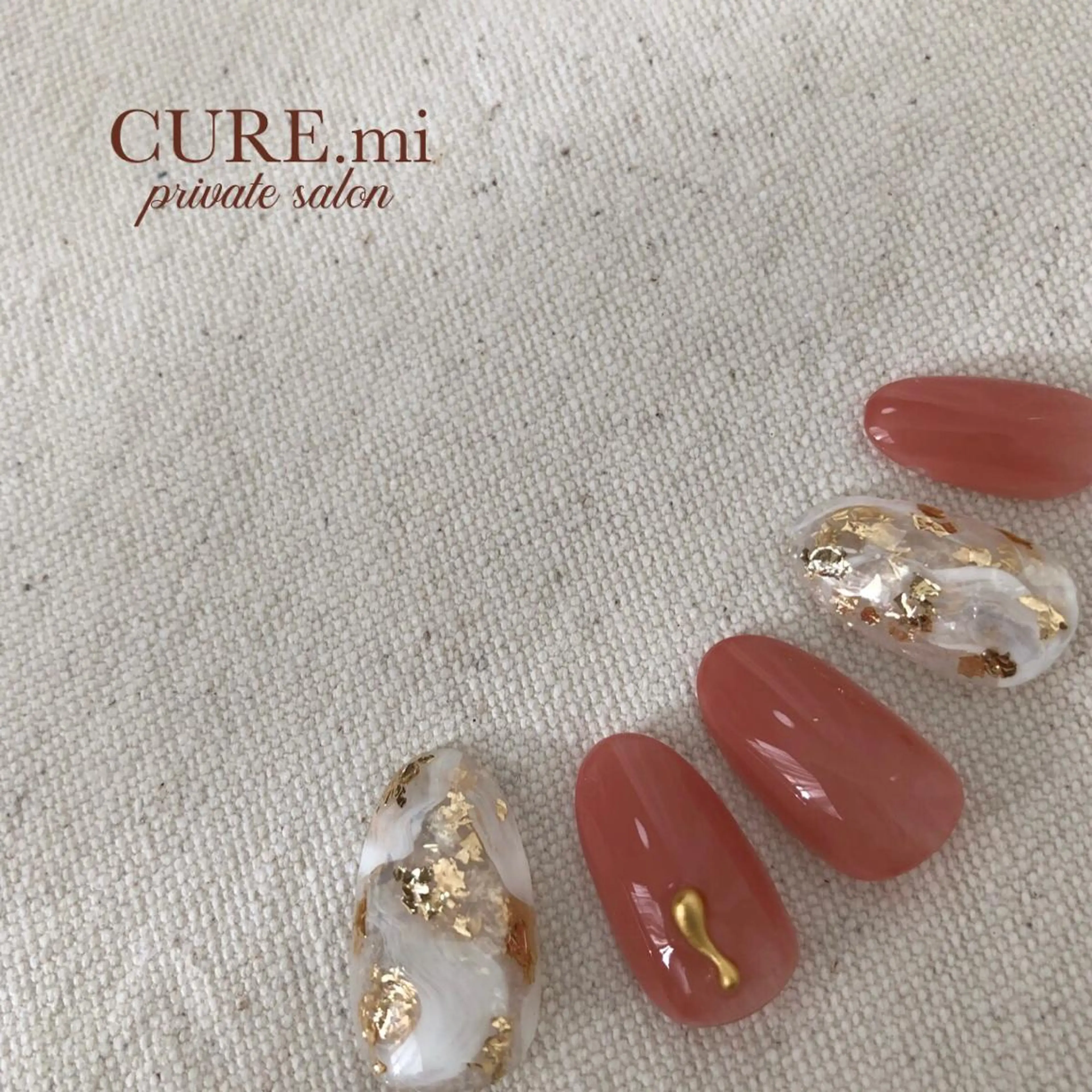 ネイル 大理石ネイル(マーブル) ホワイト 冬ネイル ハンドネイル ハンドケア 伊藤 美香のその他イメージ