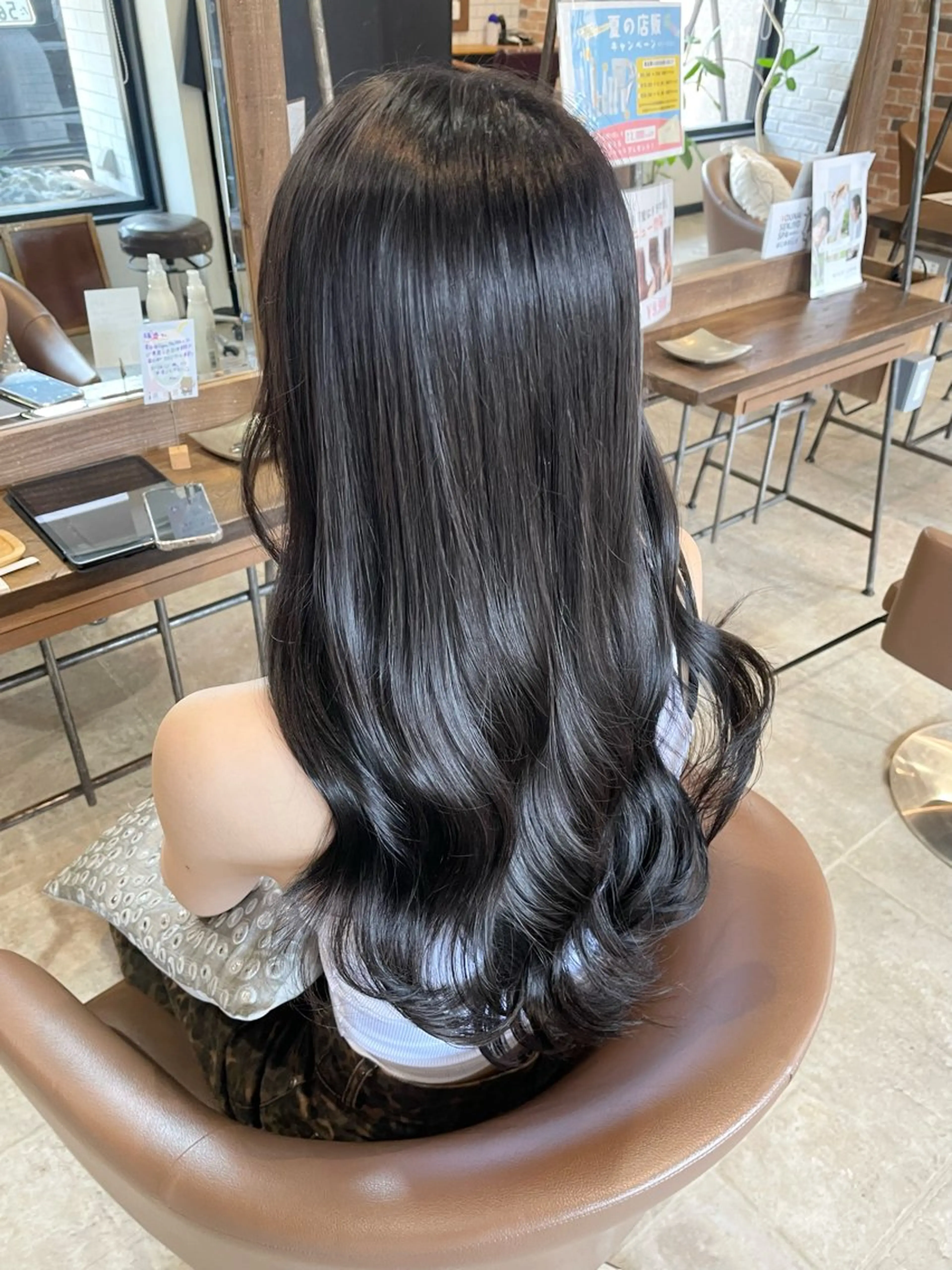 ミディアム カラー カット ヘアカラー トリートメント 和田 真依のヘアスタイル