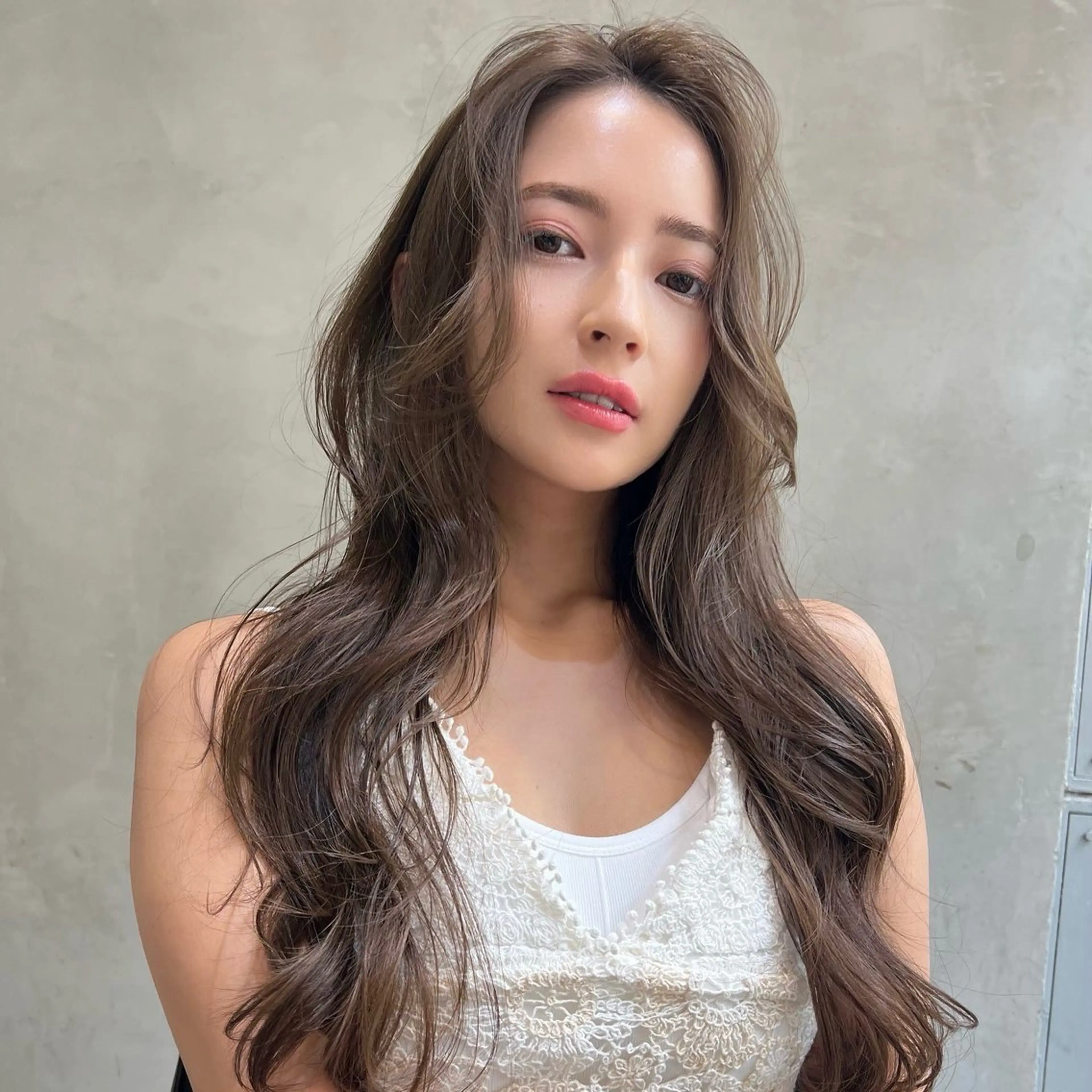 ロング カラー カット ヘアカラー トリートメント 韓国ヘア/髪質改善/ レイヤー/ブラウンのヘアスタイル