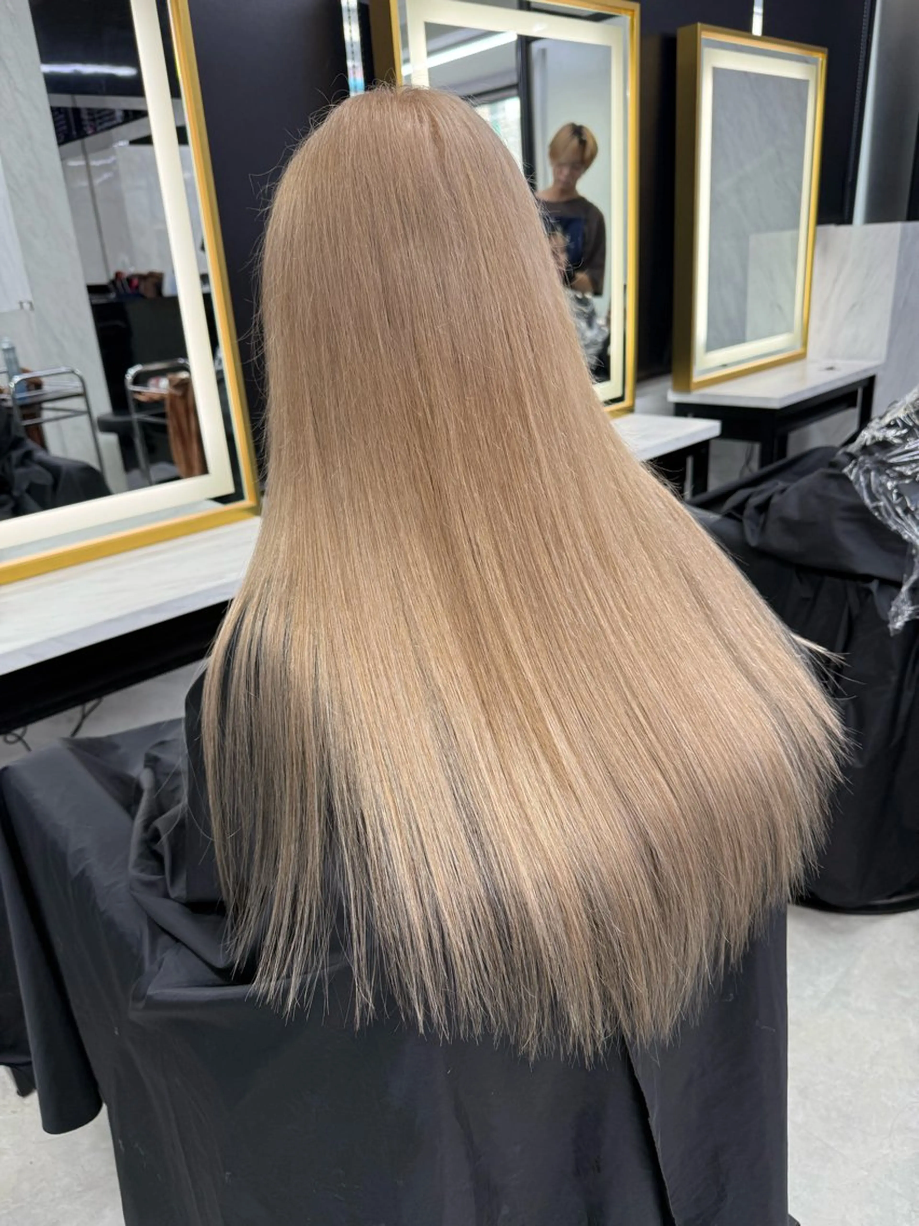 ロング カラー ベージュカラー ミルクティーベージュ エクステ ヘアカラー エクステ マリカ🦋韓国 ハイトーン/エクステのヘアスタイル