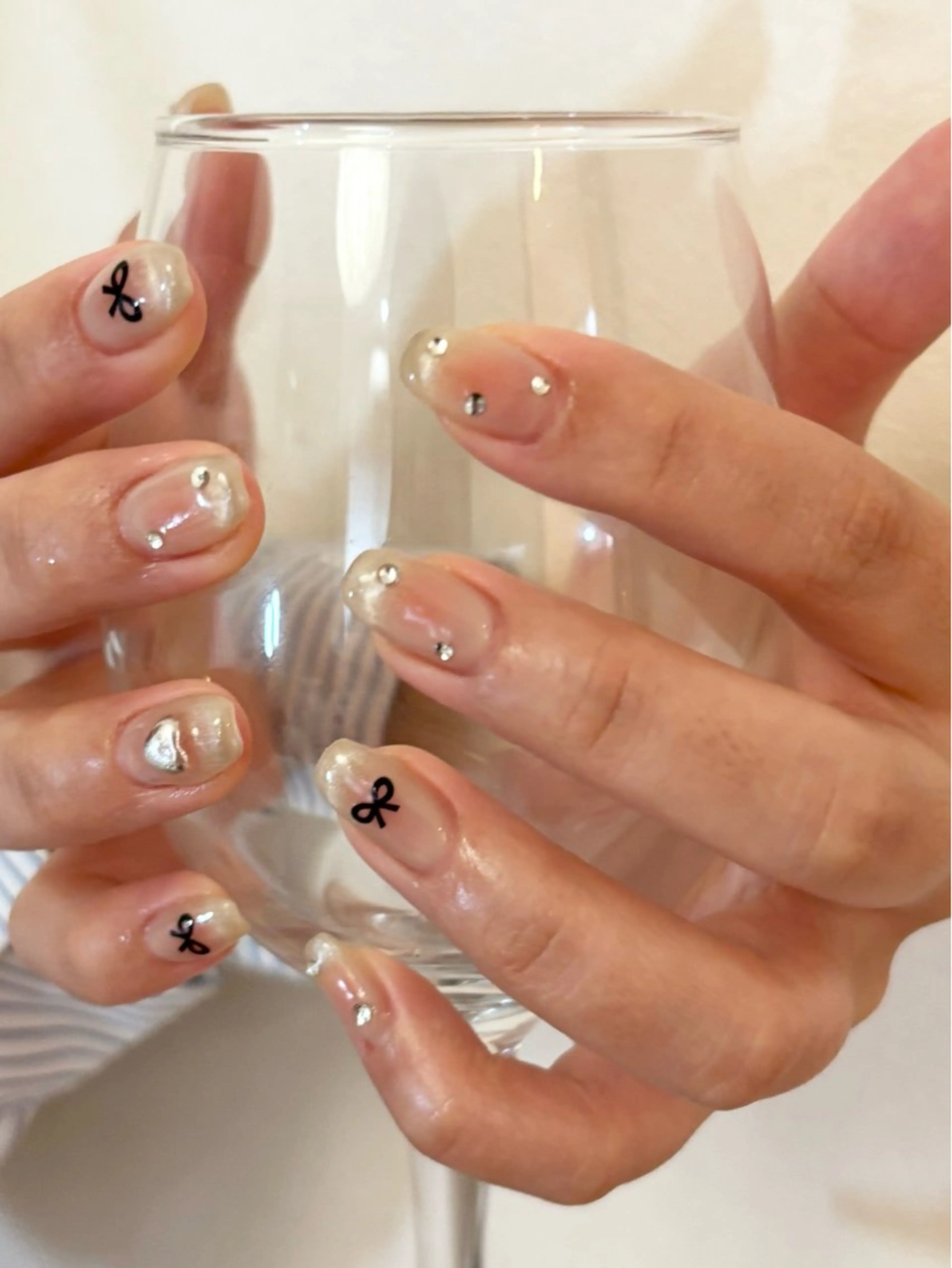 ネイル チークネイル フレンチネイル マグネットフレンチ ハンドネイル BTFL nailのネイルデザイン