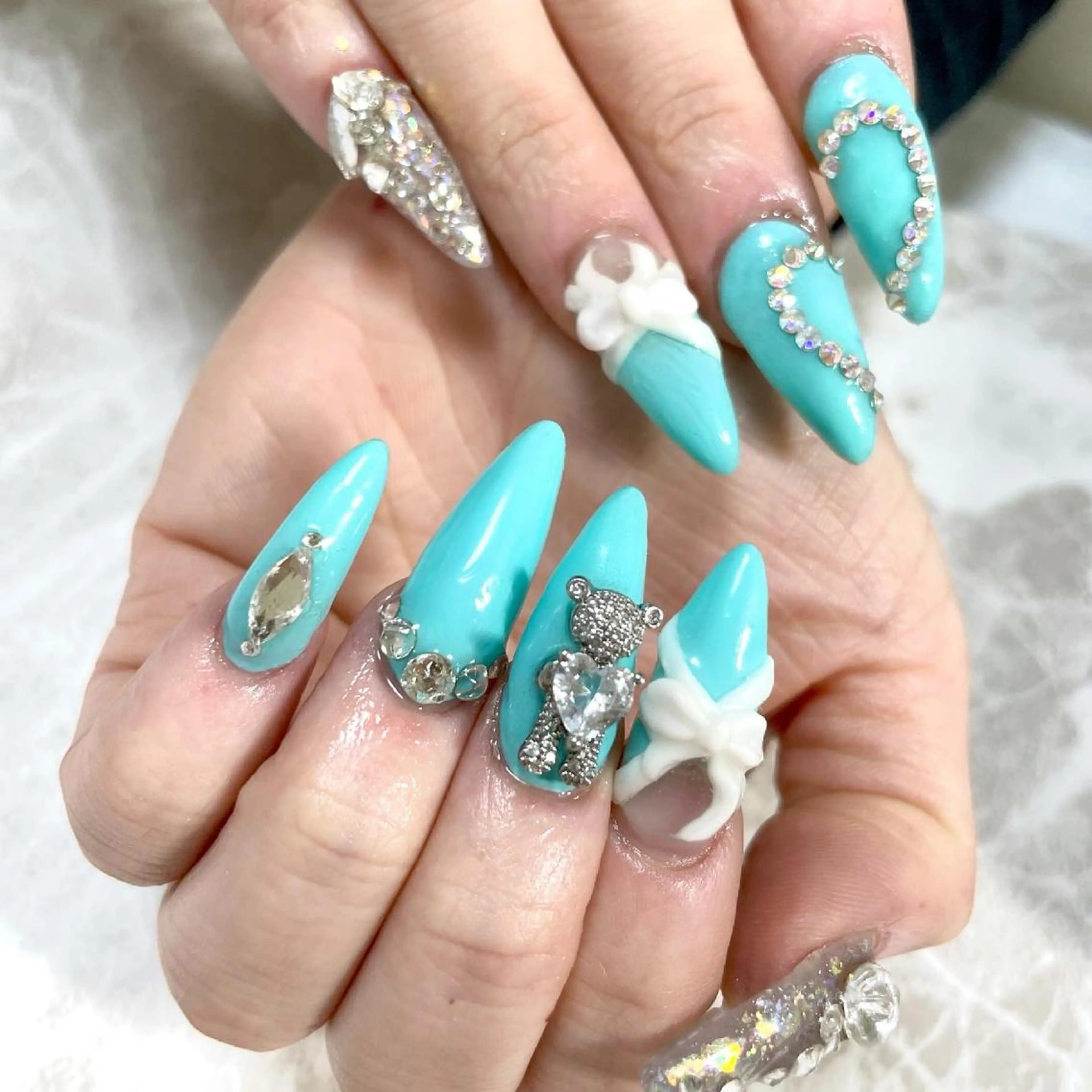 ネイル アートネイル BINERVA nail salonのネイルデザイン